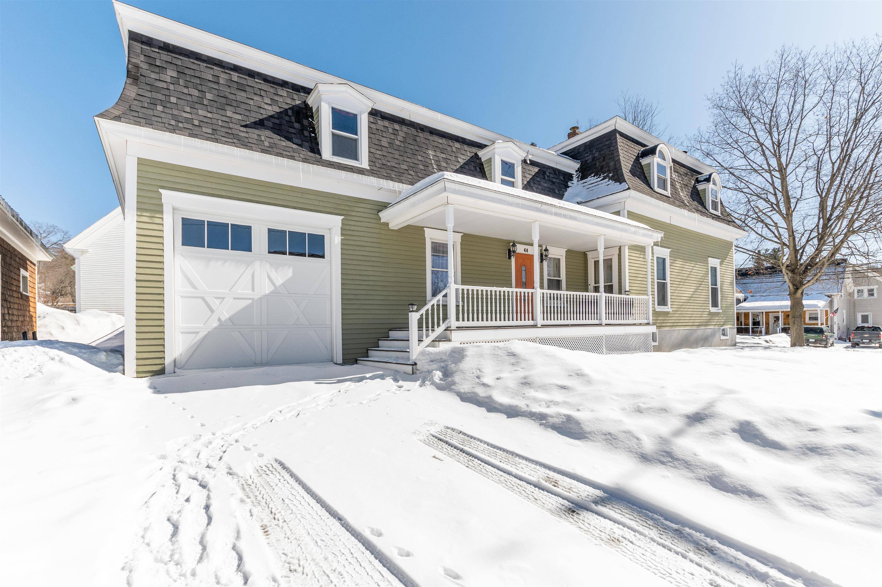 Lancaster, NH 03584,44 Middle ST