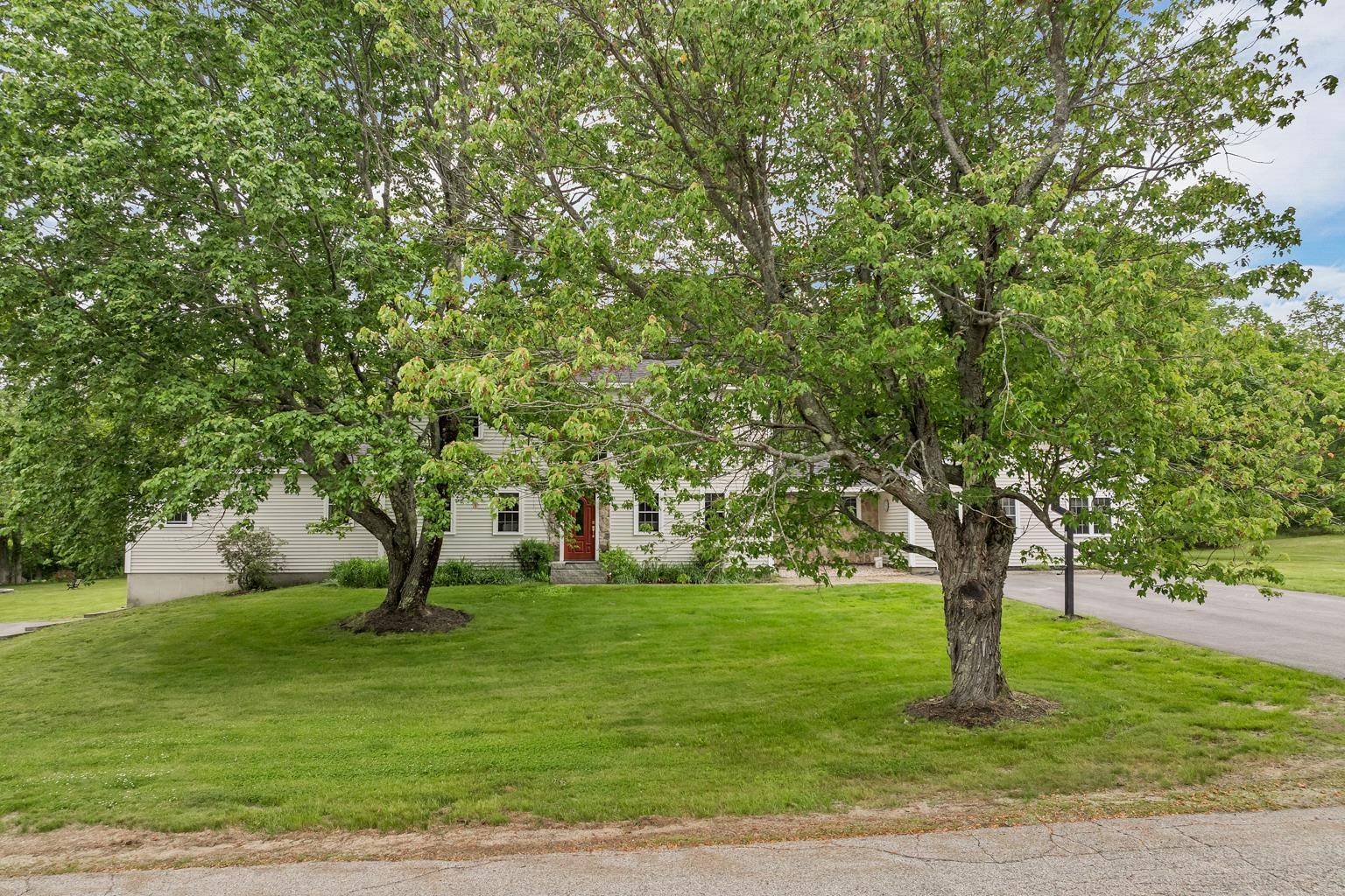 Wakefield, NH 03872,26 Hilltop DR