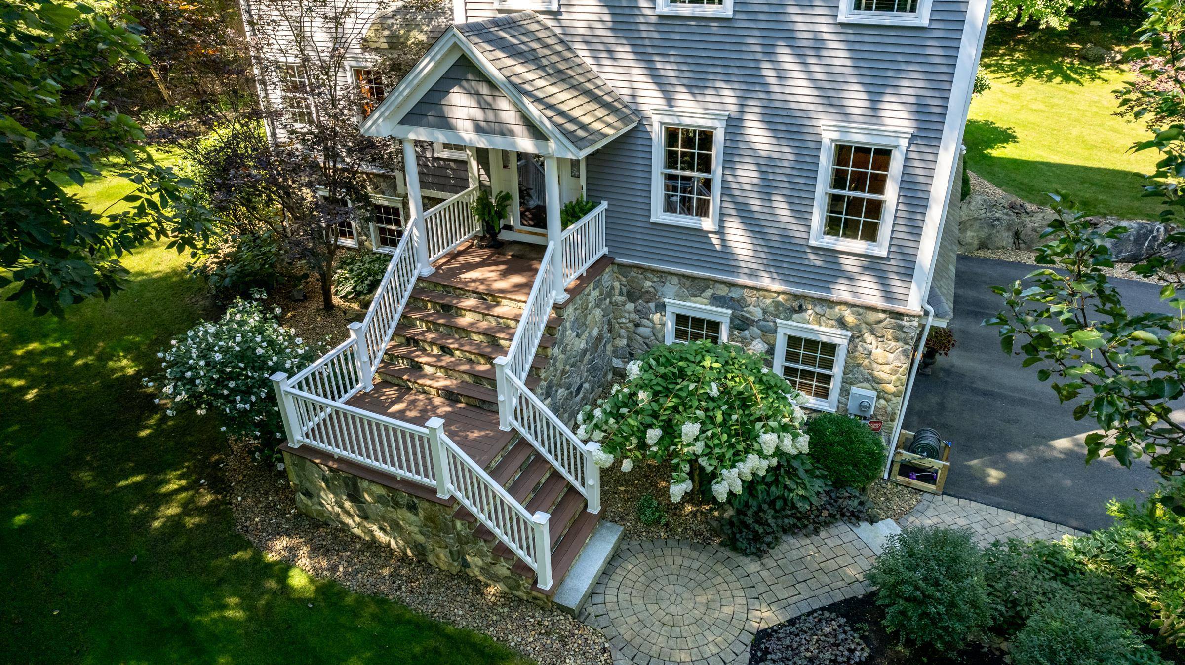 Exeter, NH 03833,3 Moore LN