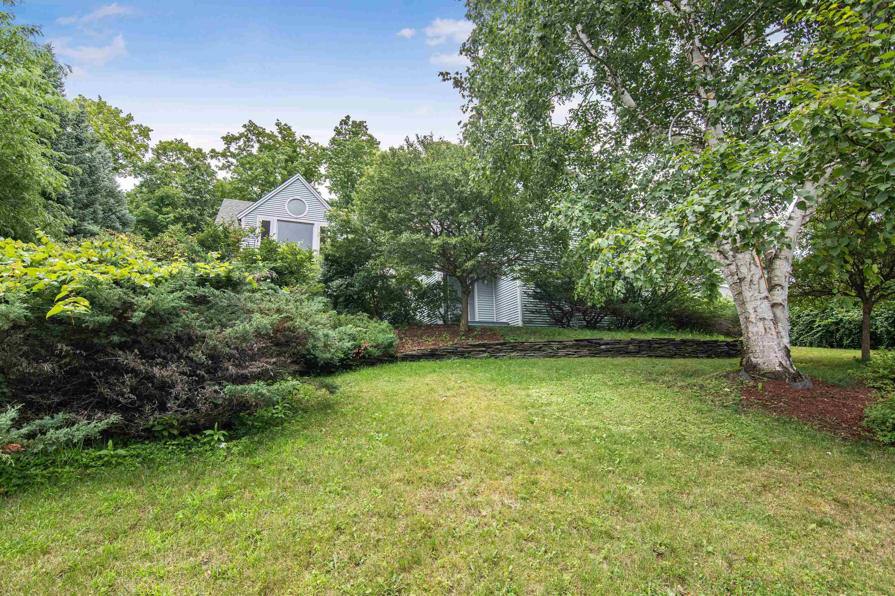 South Burlington, VT 05403,11 Harbor Ridge RD