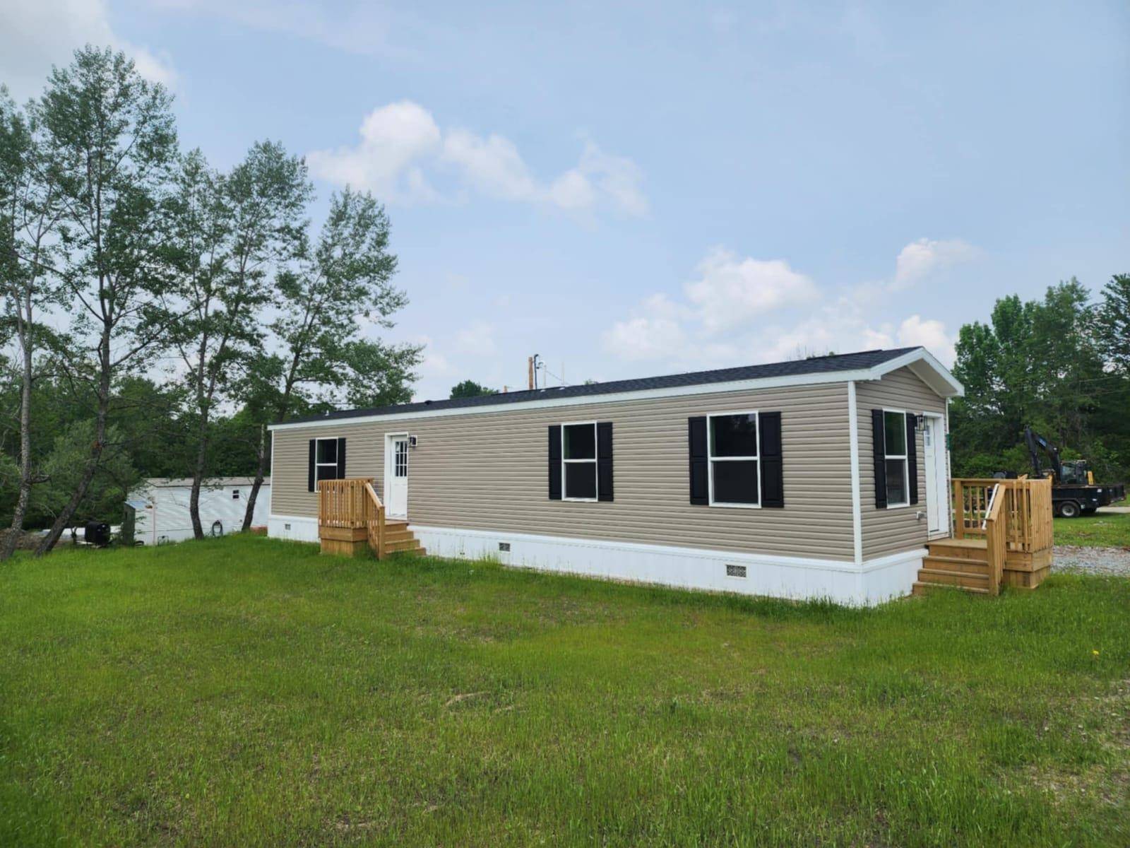 Springfield, VT 05156,176 Ash LN