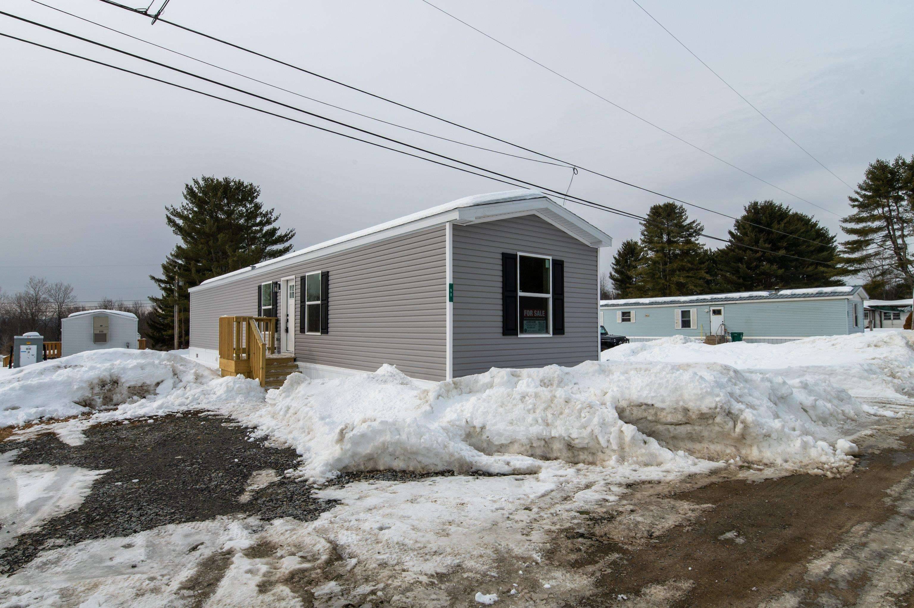 Springfield, VT 05156,98 Dogwood LN