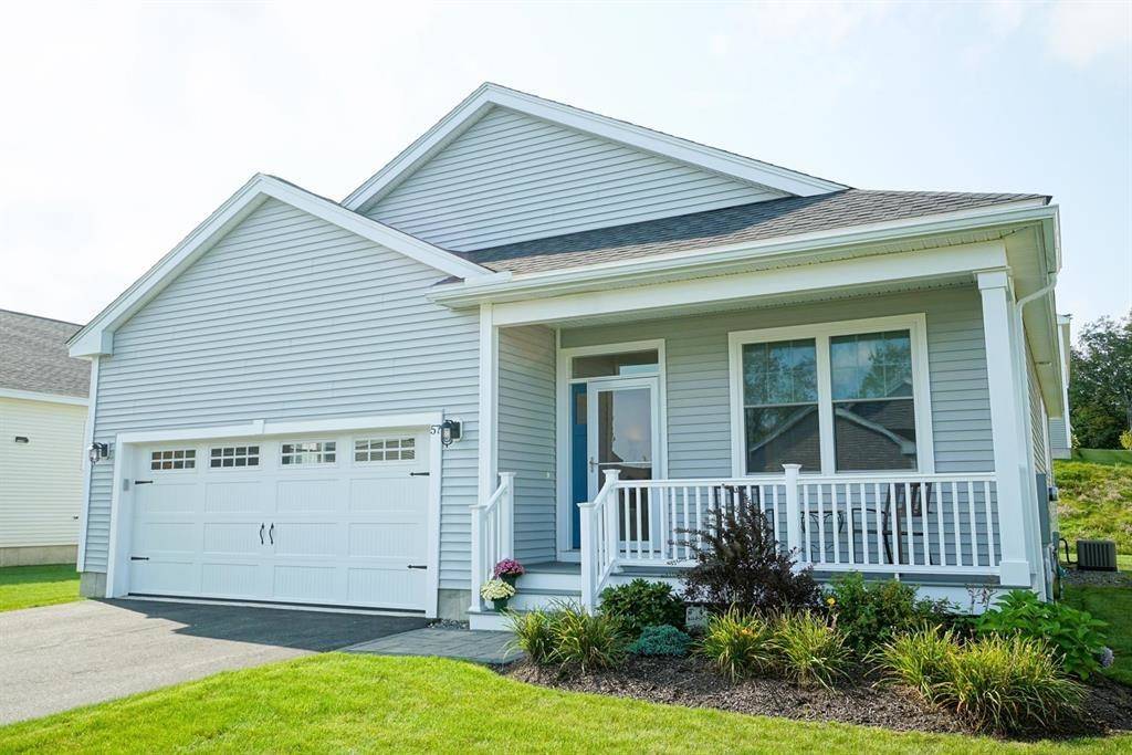 Raymond, NH 03077,57 Blackstone DR
