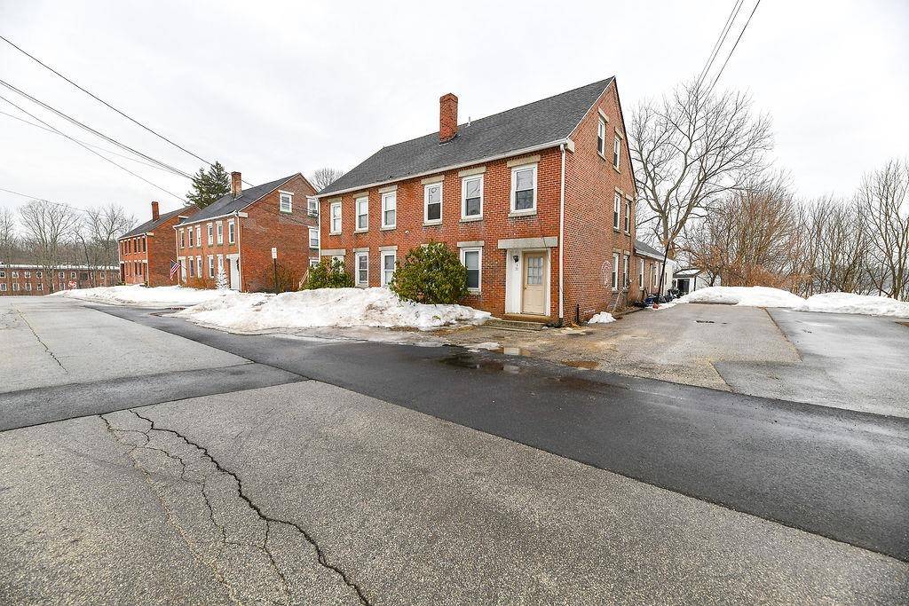 Rollinsford, NH 03869,51-53 South ST