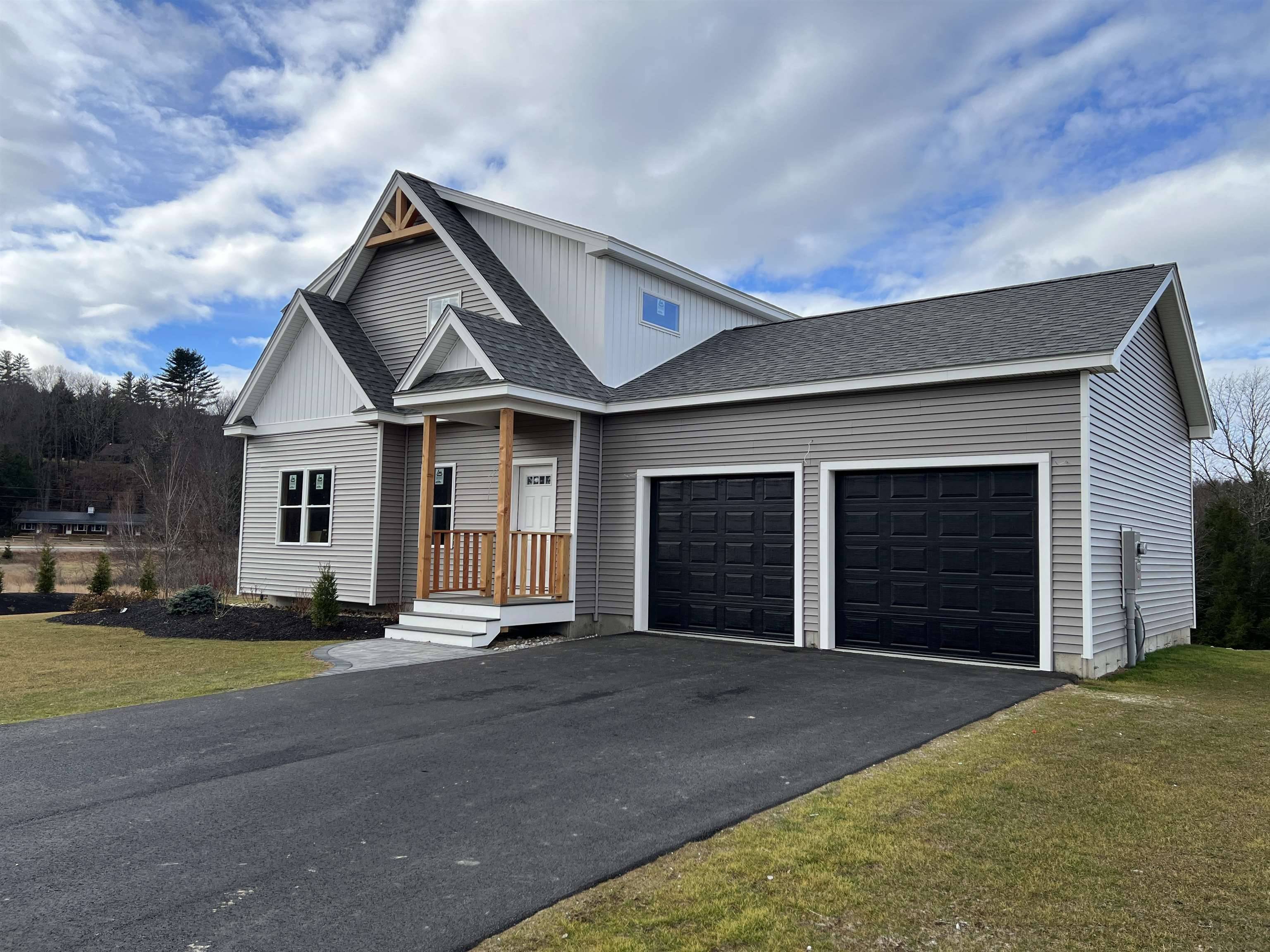 Thornton, NH 03285,42 Melina's WAY