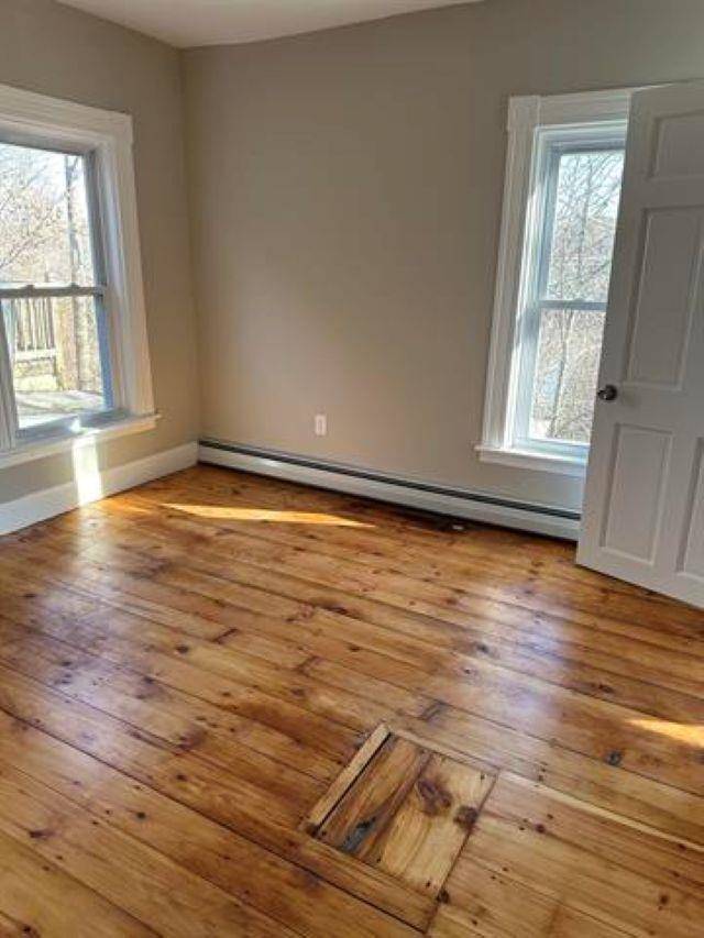 Hooksett, NH 03106,449 WEST RIVER RD