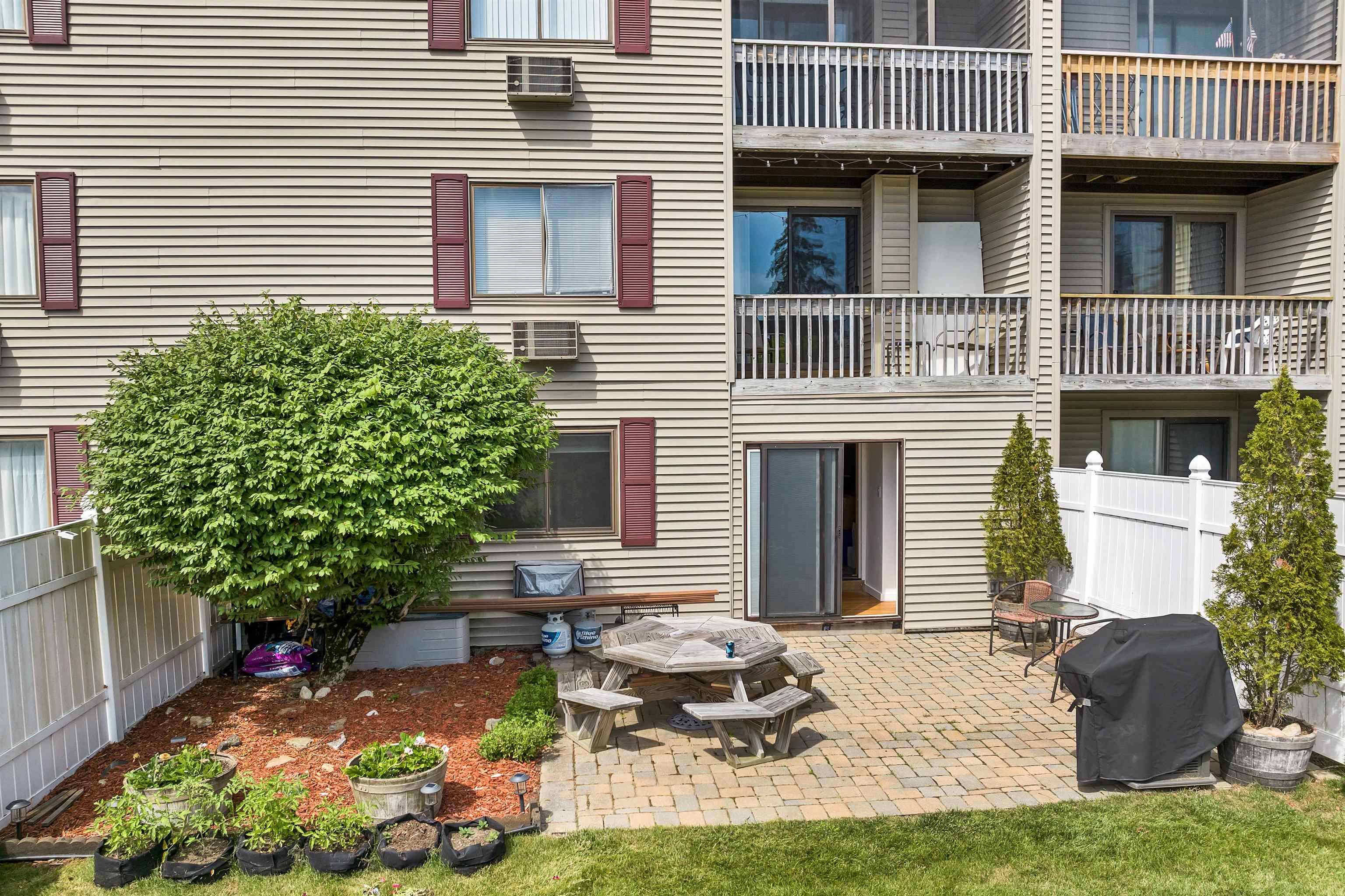 Laconia, NH 03246,160 Treetop CIR #Unit 15