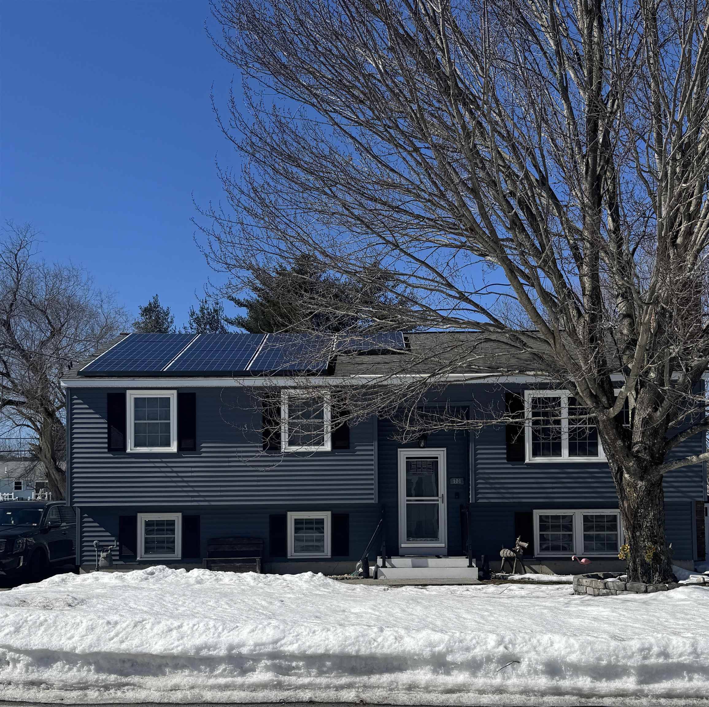 Manchester, NH 03103,101 Faith LN