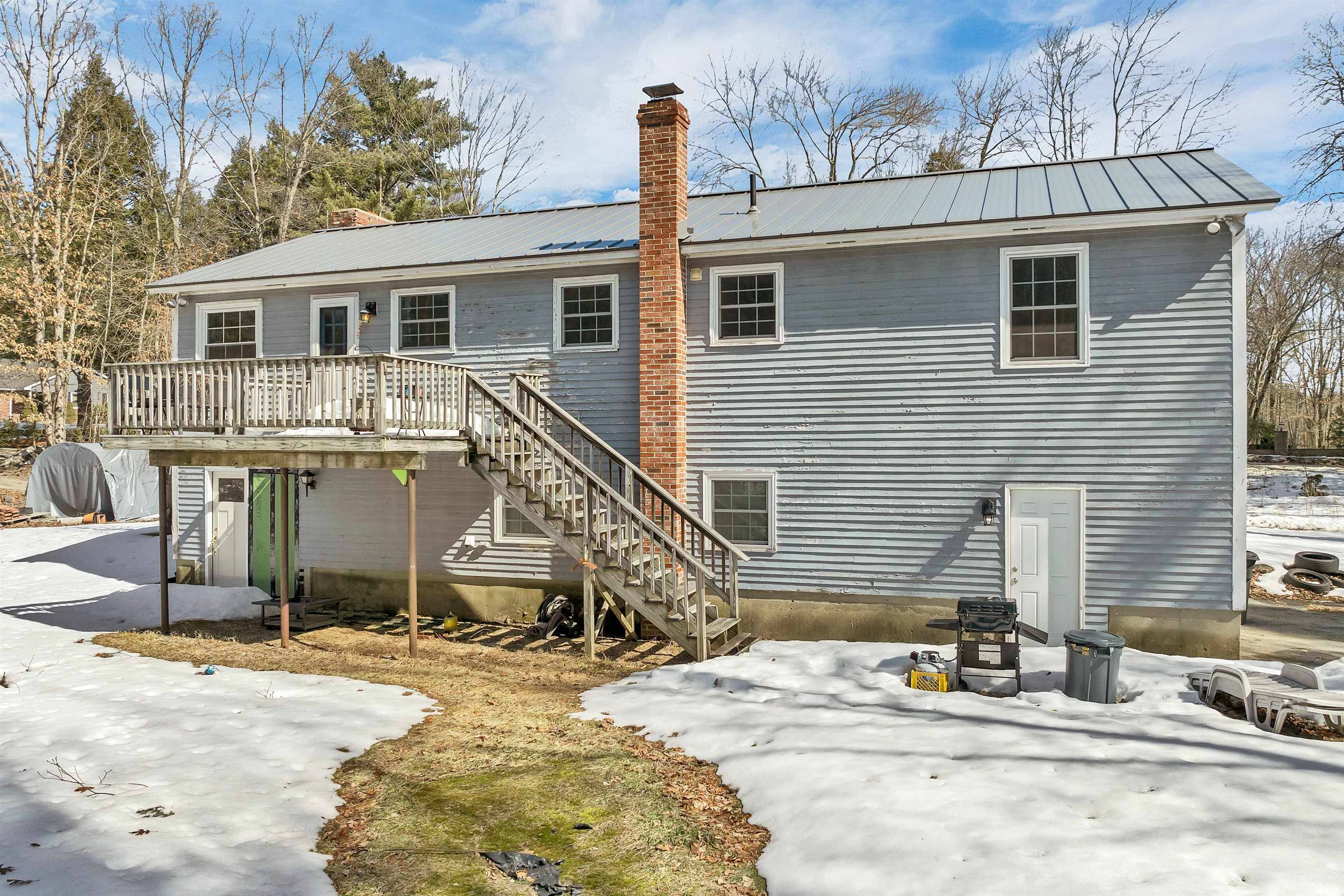 Candia, NH 03034,84 Douglas DR