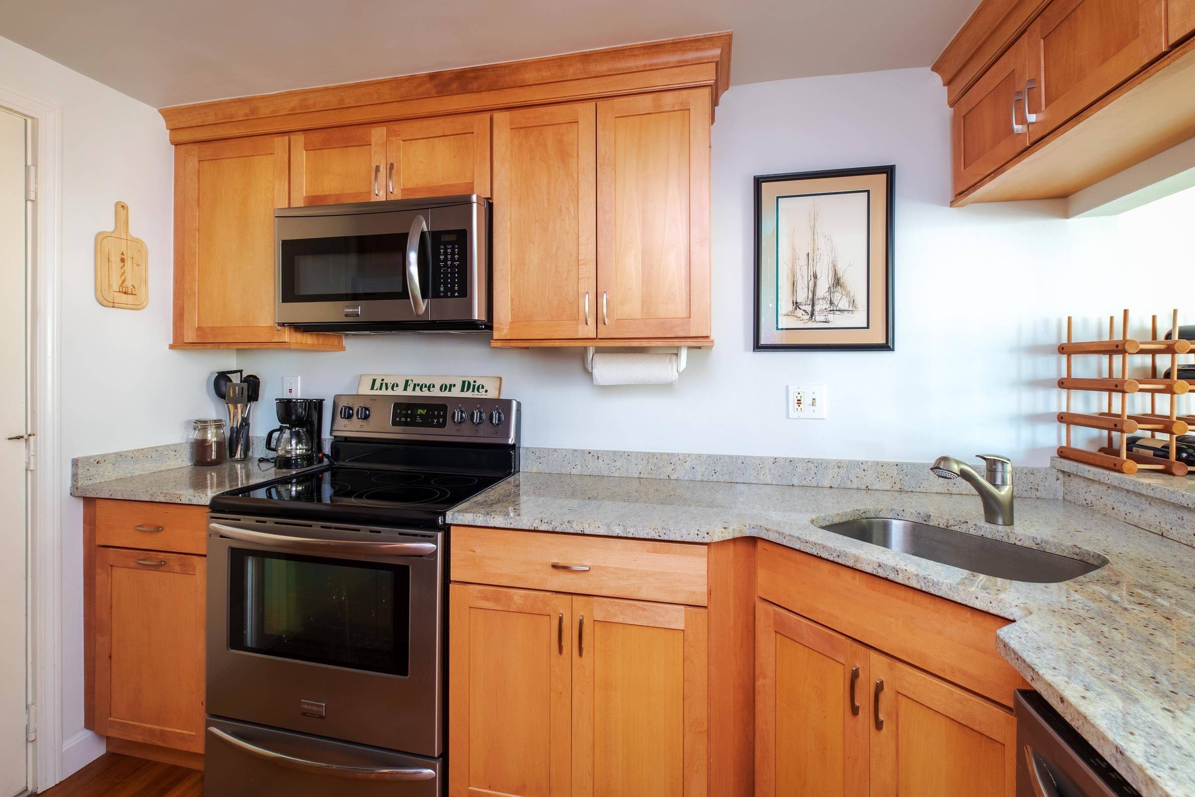 Hampton, NH 03842,407 Ocean BLVD #A2