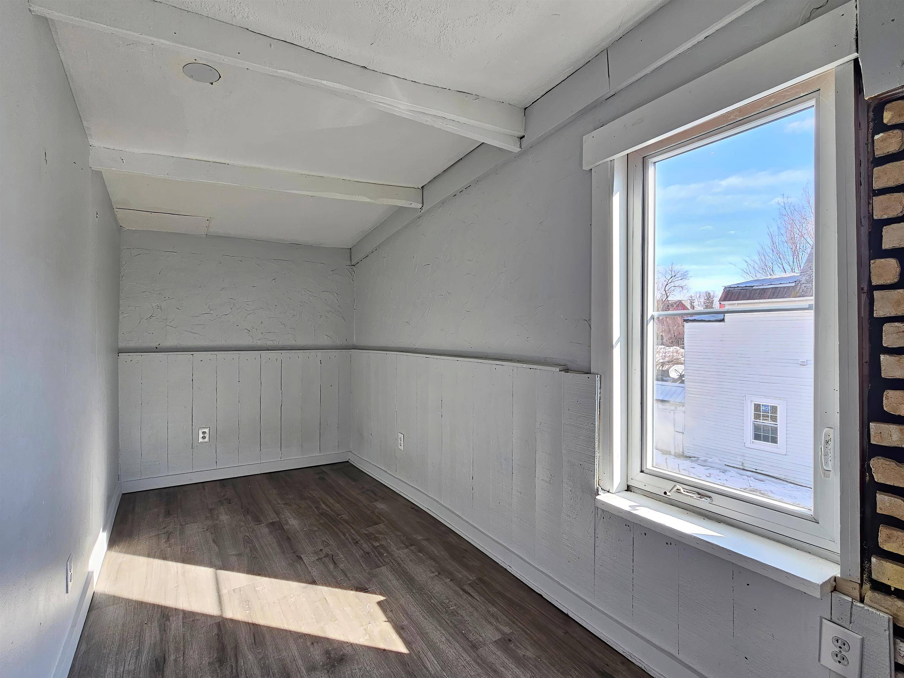 Burlington, VT 05401,50 Bright ST