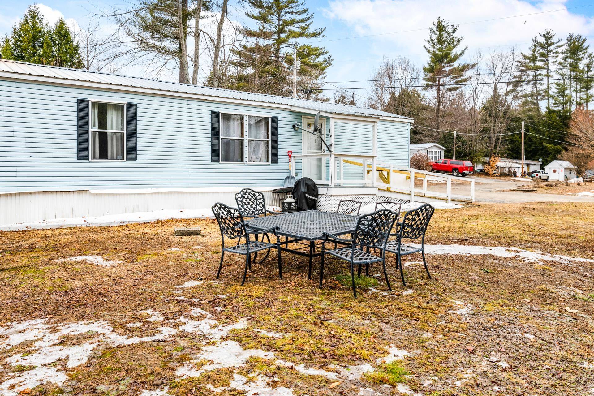 Newport, NH 03773,32 Country Club DR