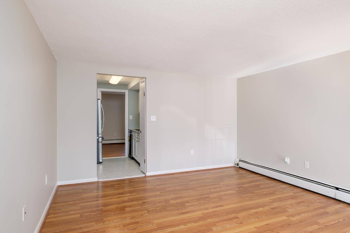 Dover, NH 03842,905 Cocheco CT #905