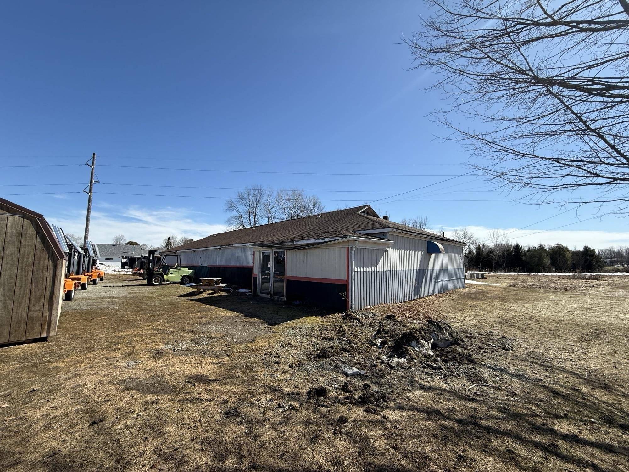 Derby, VT 05829,3319 VT RT 105