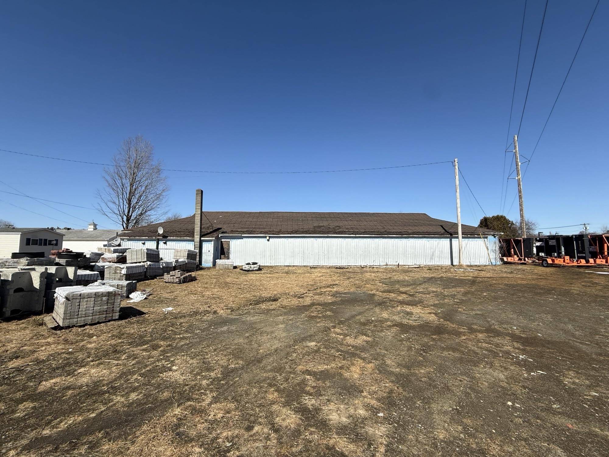 Derby, VT 05829,3319 VT RT 105