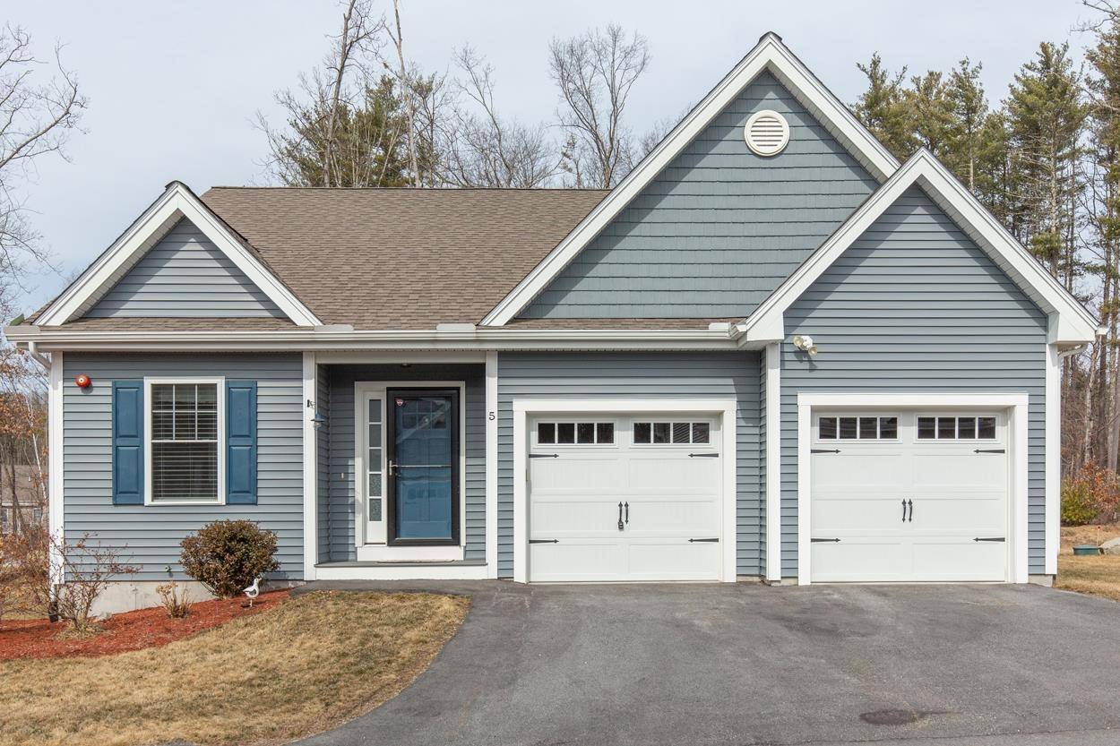 Pelham, NH 03076,5 Redwood RD