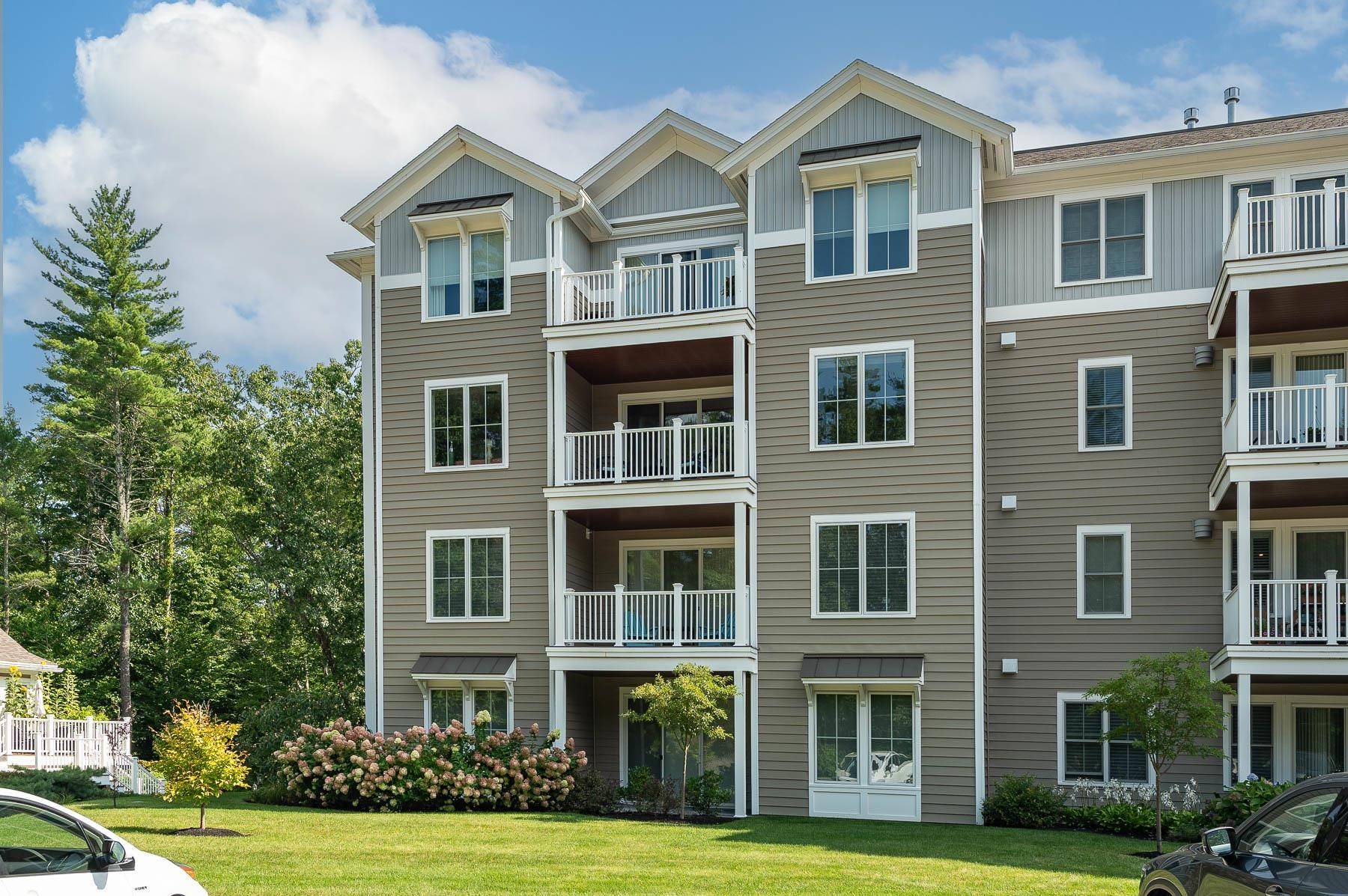 Exeter, NH 03833,7 Willey Creek RD #302