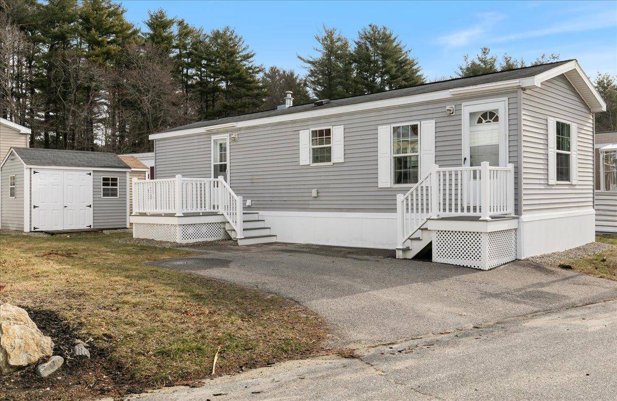 Portsmouth, NH 03801,21 Desfosses AVE