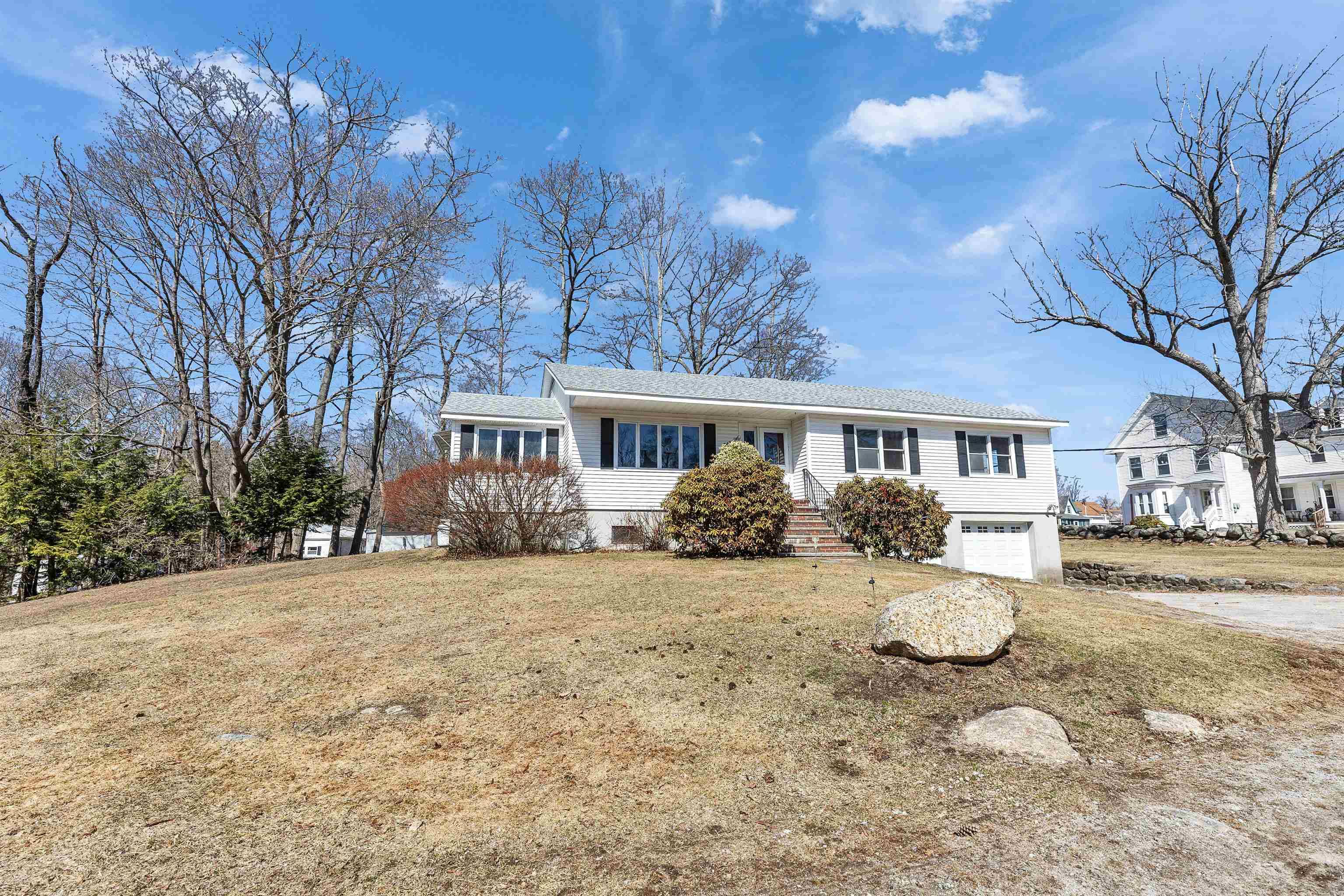 Hillsborough, NH 03244,52 Church ST