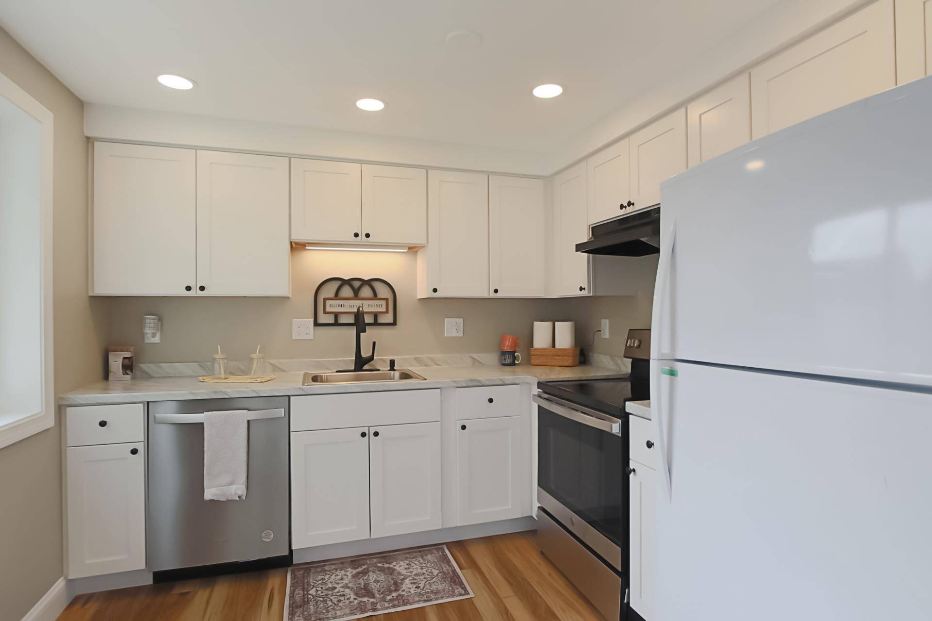 Nashua, NH 03062,5 Overlook DR #44