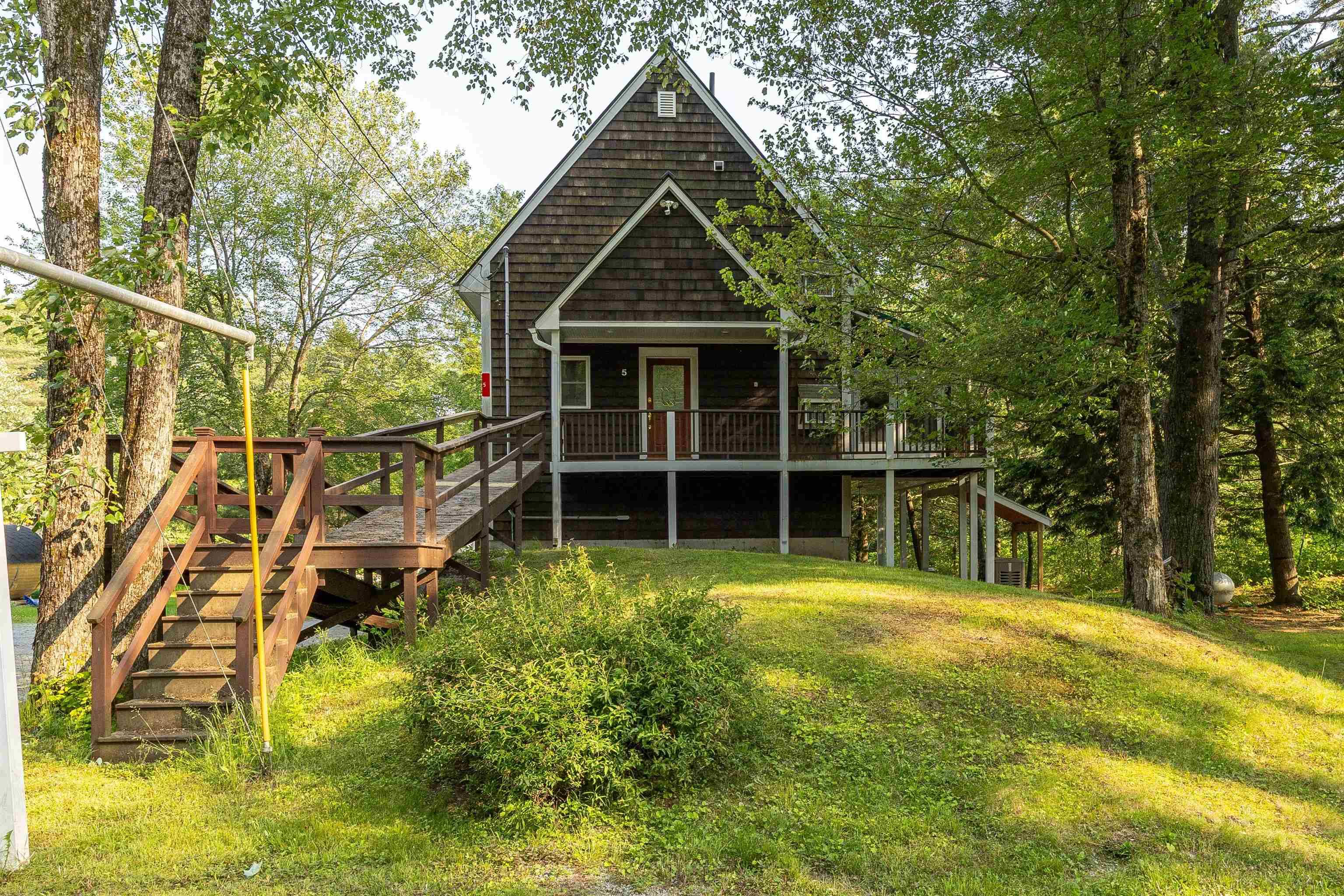 Hillsborough, NH 03244,5 Berry Patch LN