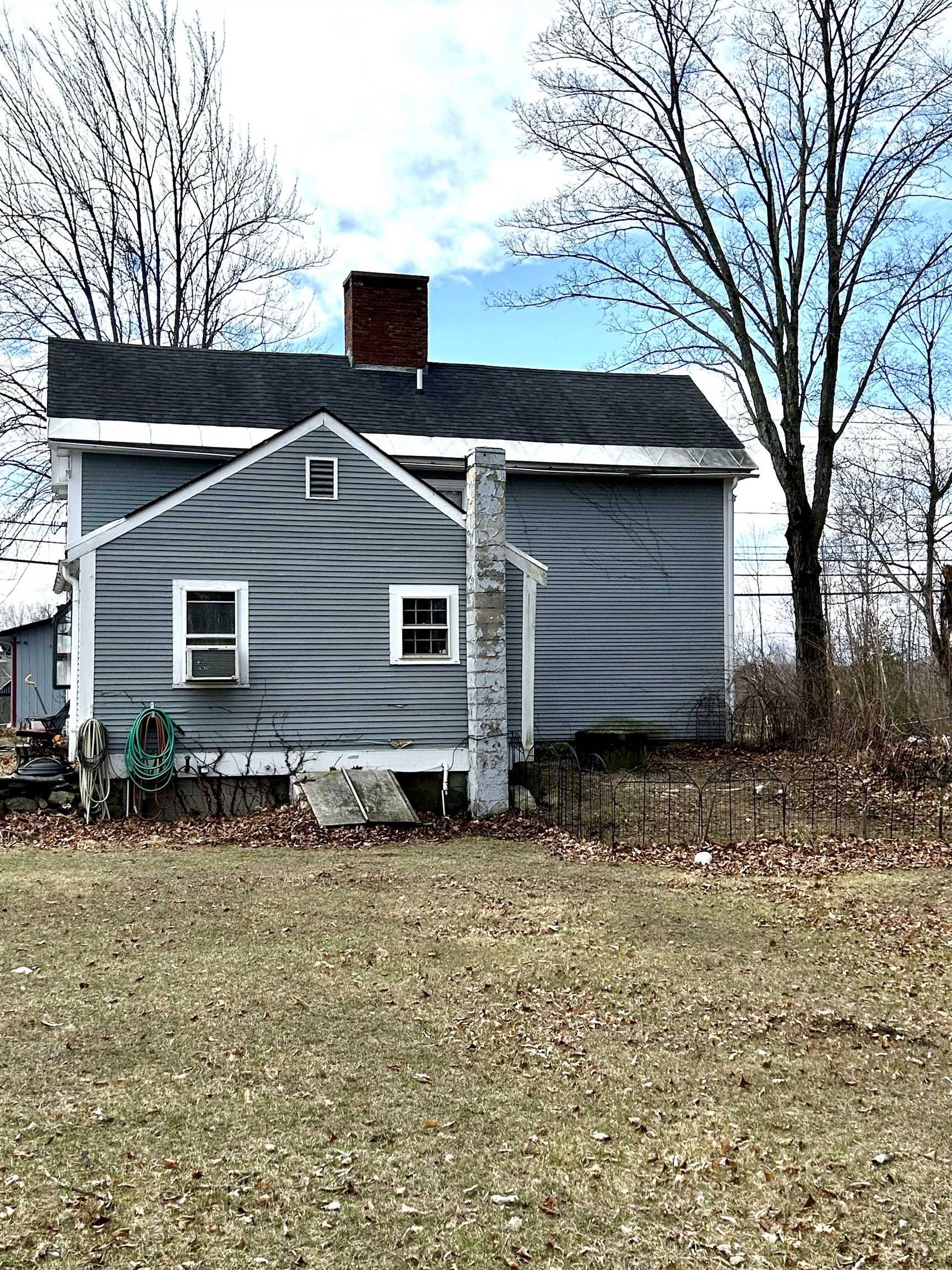 Hampstead, NH 03841,406 Emerson AVE