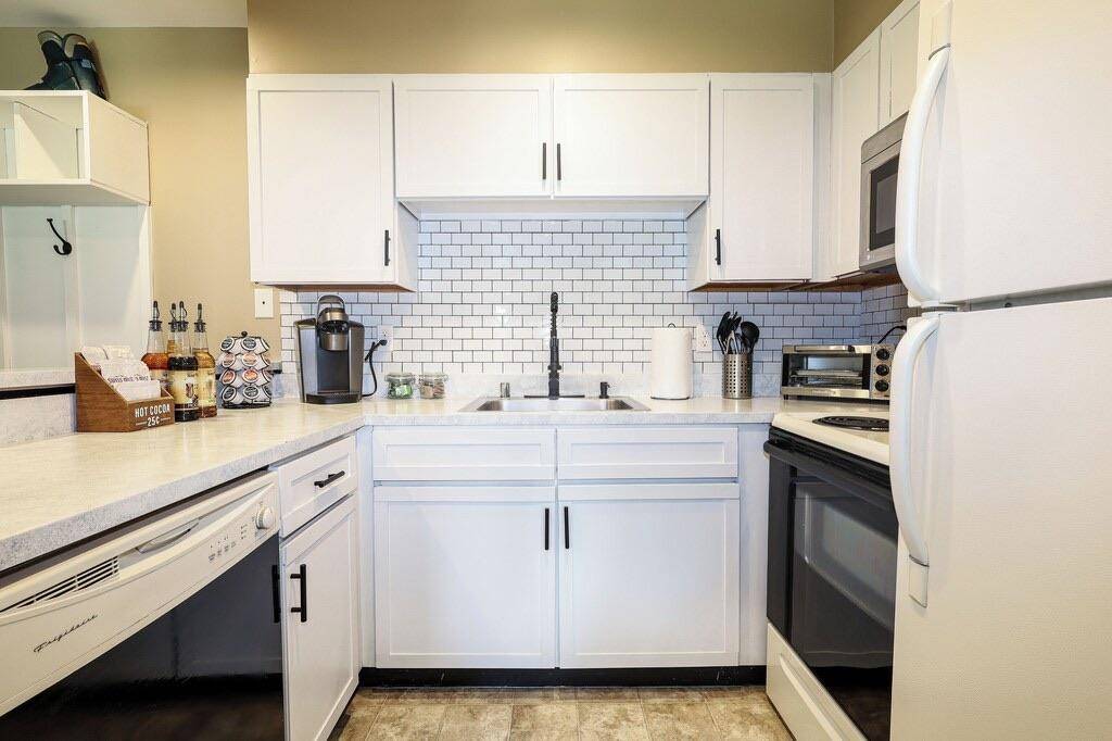 Dover, VT 05356,11 E Mountain VLG ## 215