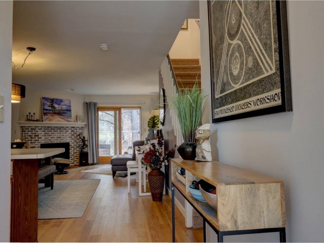 Shelburne, VT 05482,222 Locust Hill RD
