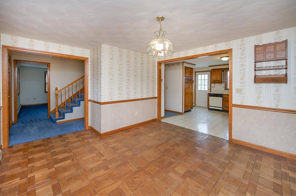 Plaistow, NH 03865,218 Oak Ridge RD