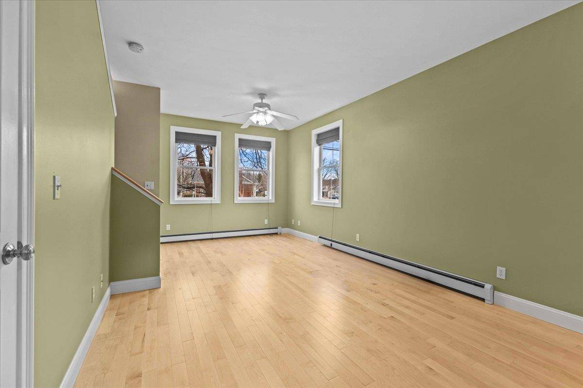 Burlington, VT 05408,1044 North AVE #1