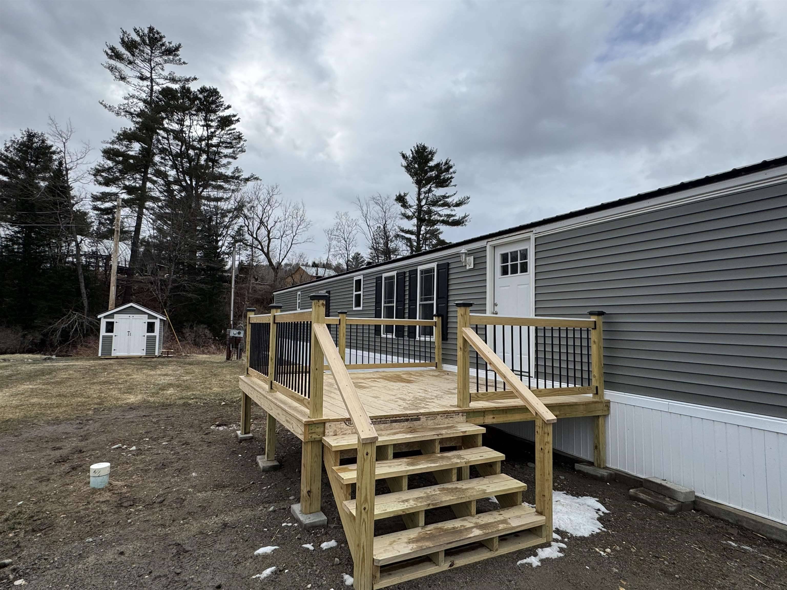 Dalton, NH 03598,9 Meadowmist DR