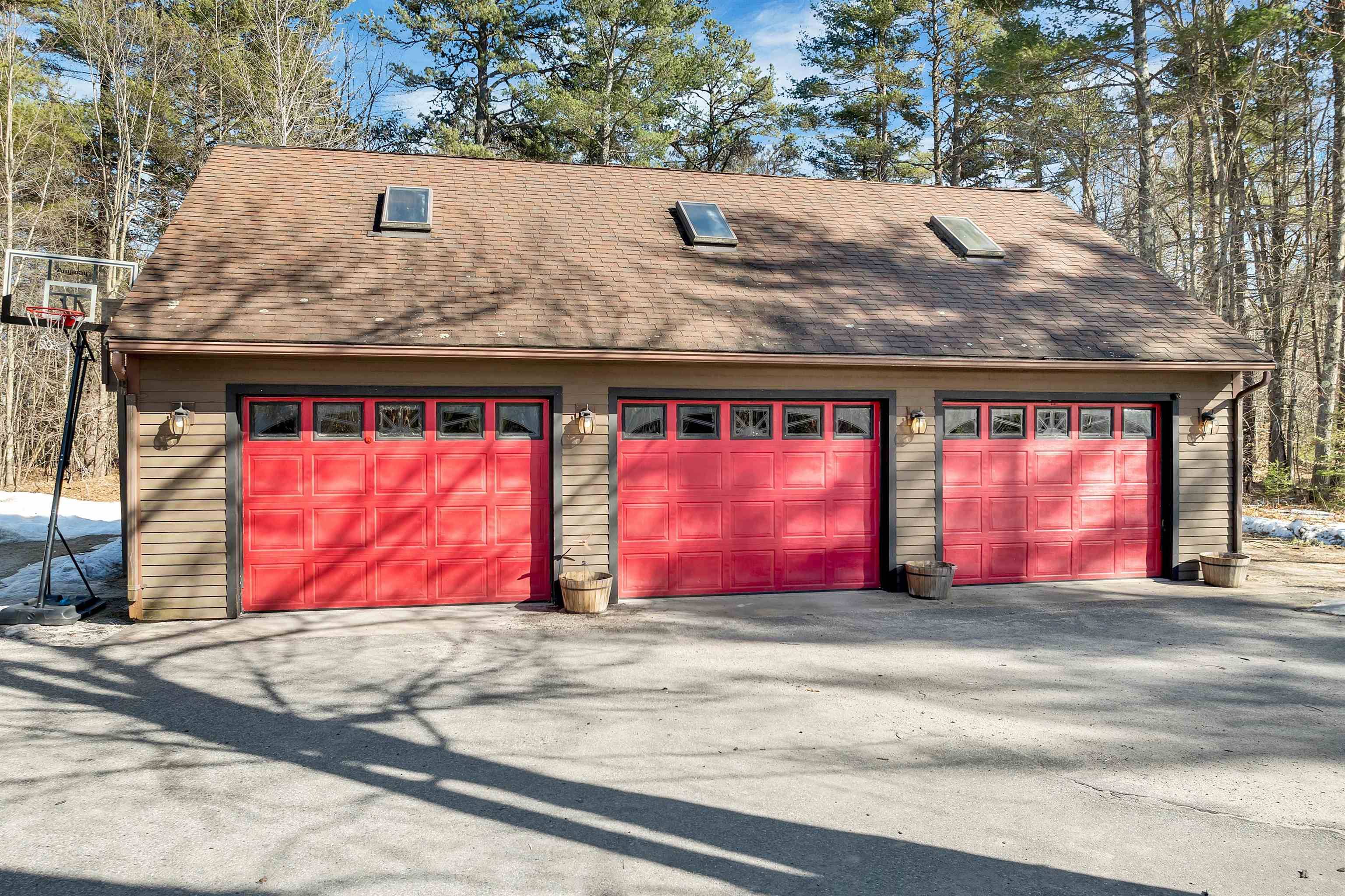 Conway, NH 03813,49 Luca DR