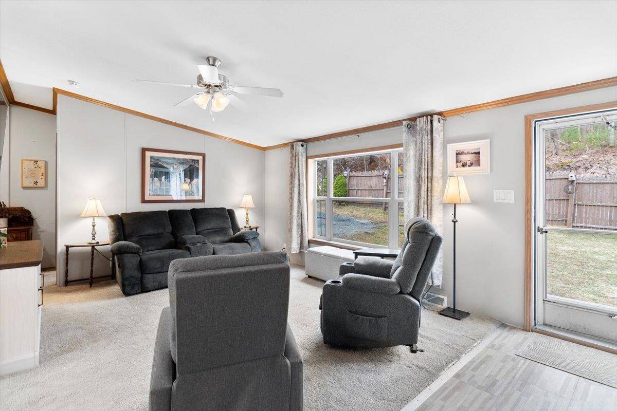 Pownal, VT 05260,225 North Pownal RD