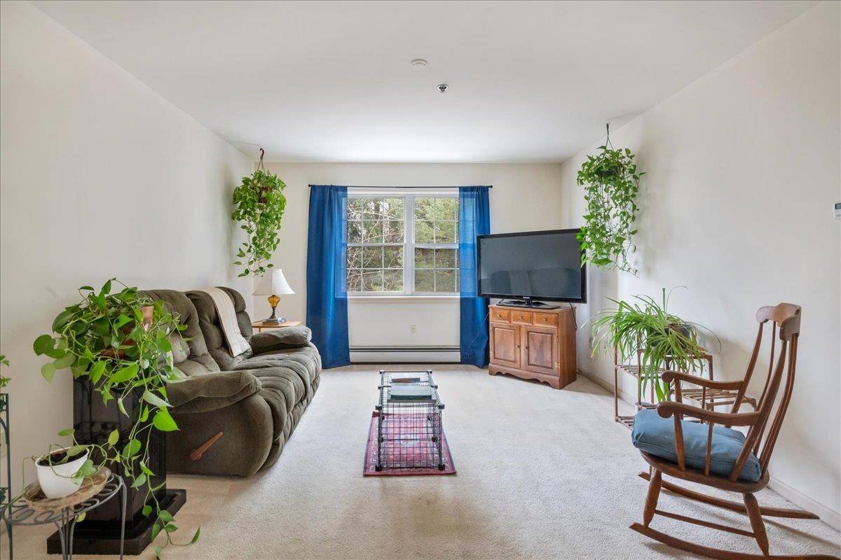Burlington, VT 05401,229 Hildred DR