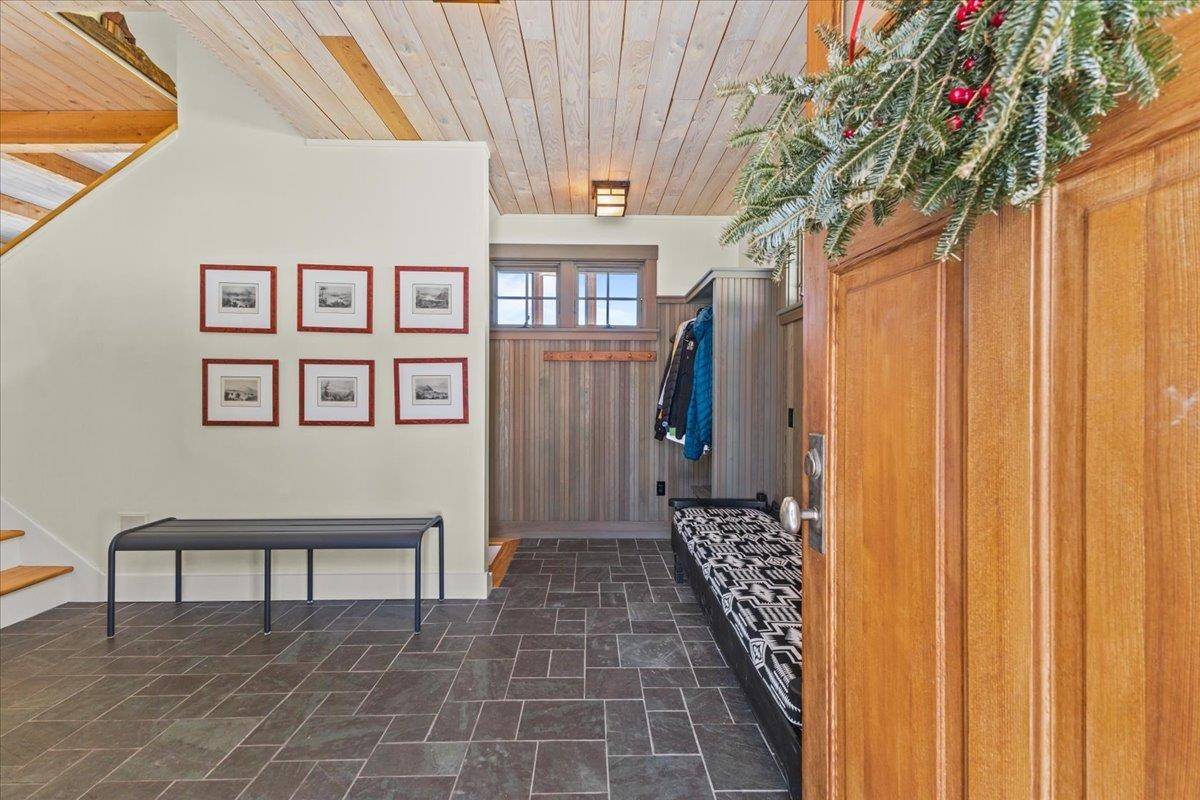 361 Grey Birch RD Stowe, VT 05672