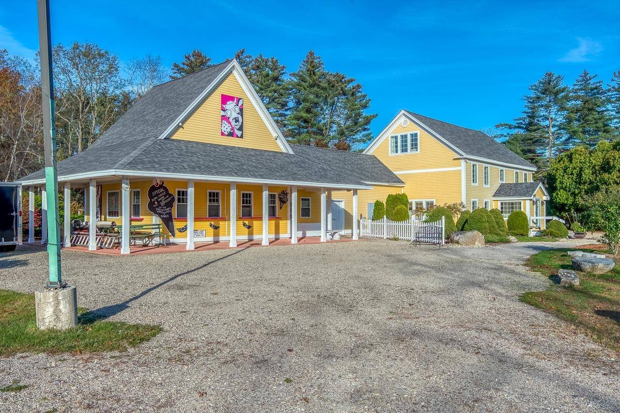 Barrington, NH 03825,146 Calef HWY