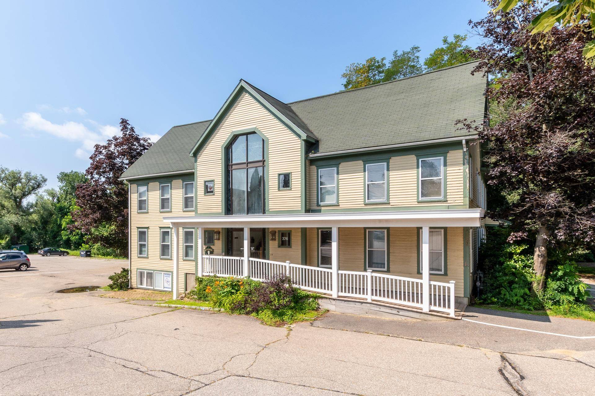 Laconia, NH 03246,376 Union AVE #15