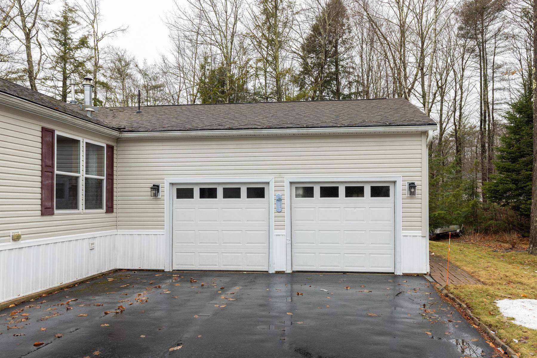 Rochester, NH 03868,44 Blair DR