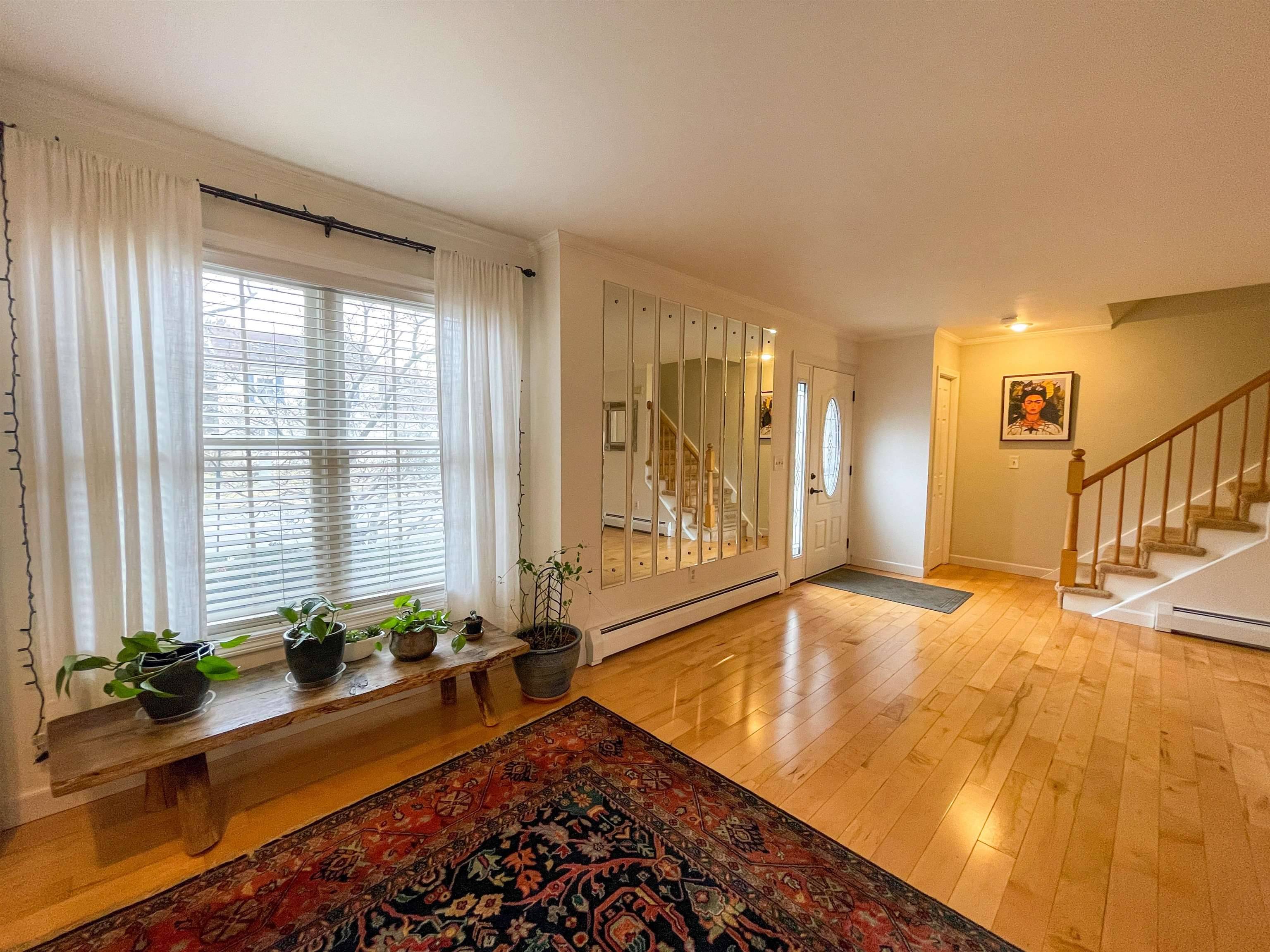 South Burlington, VT 05403,4 Kinsington ST