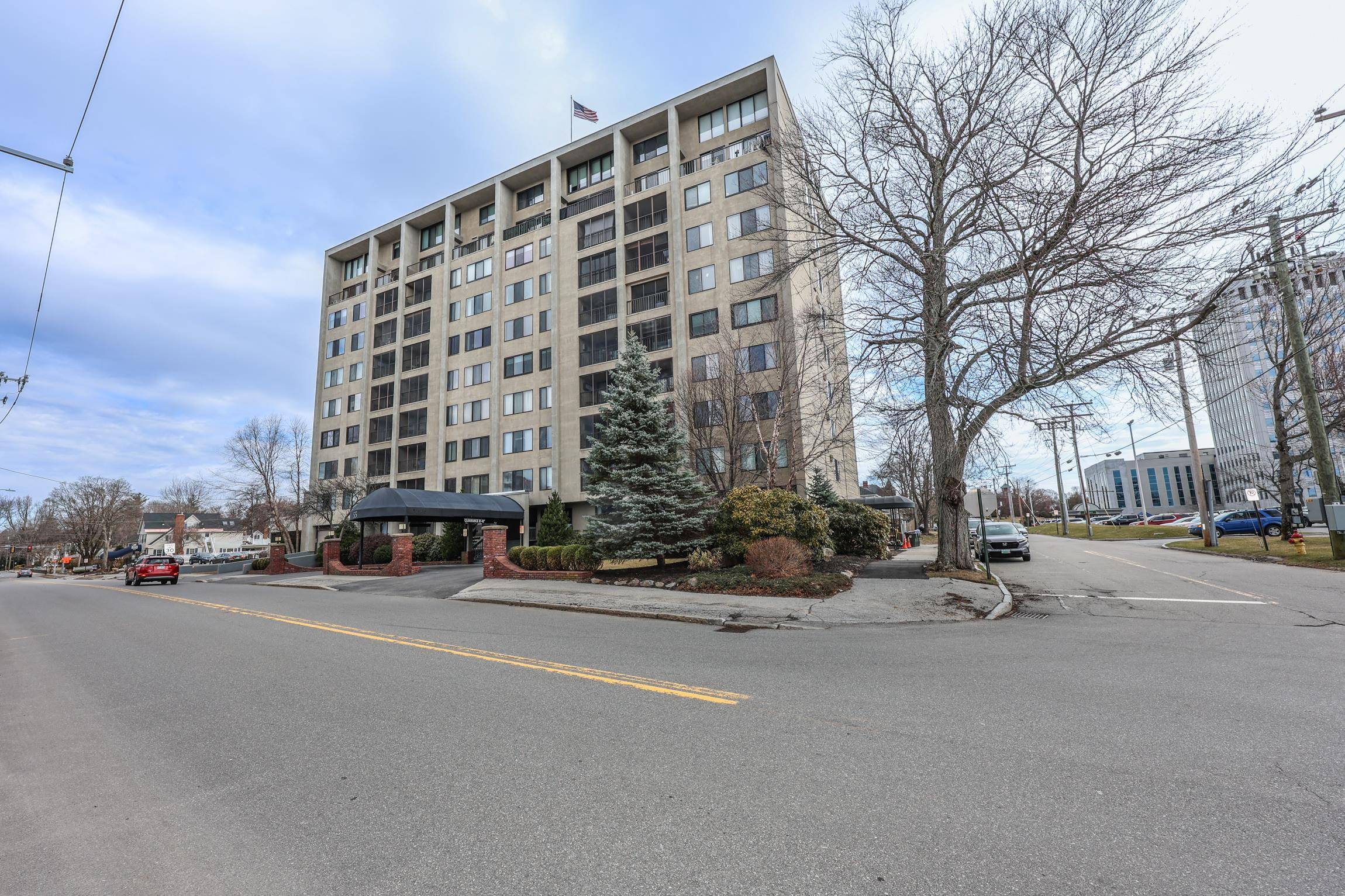 Manchester, NH 03104,55 River RD #2D