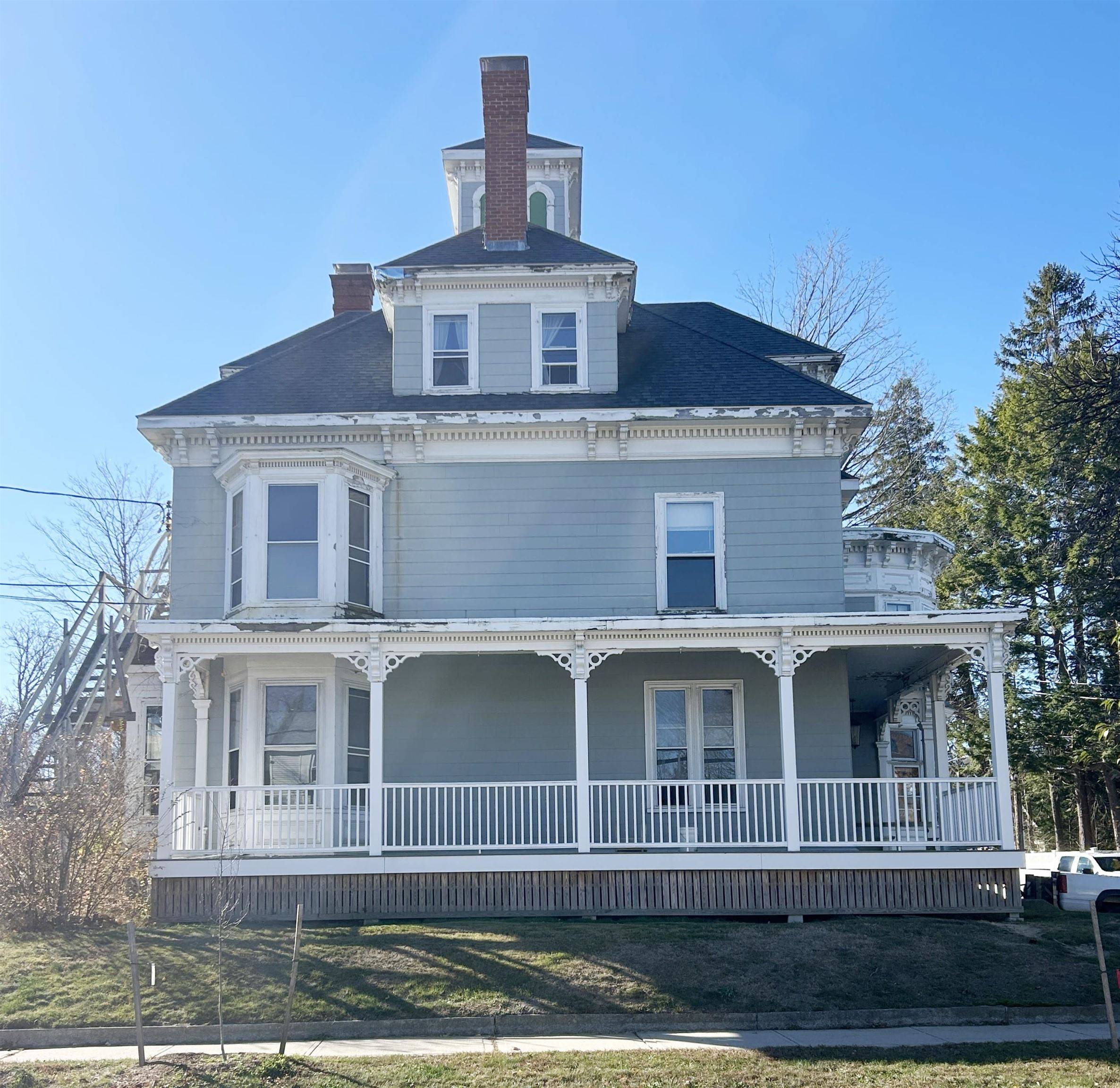 Portsmouth, NH 03801,10 Merrimac ST