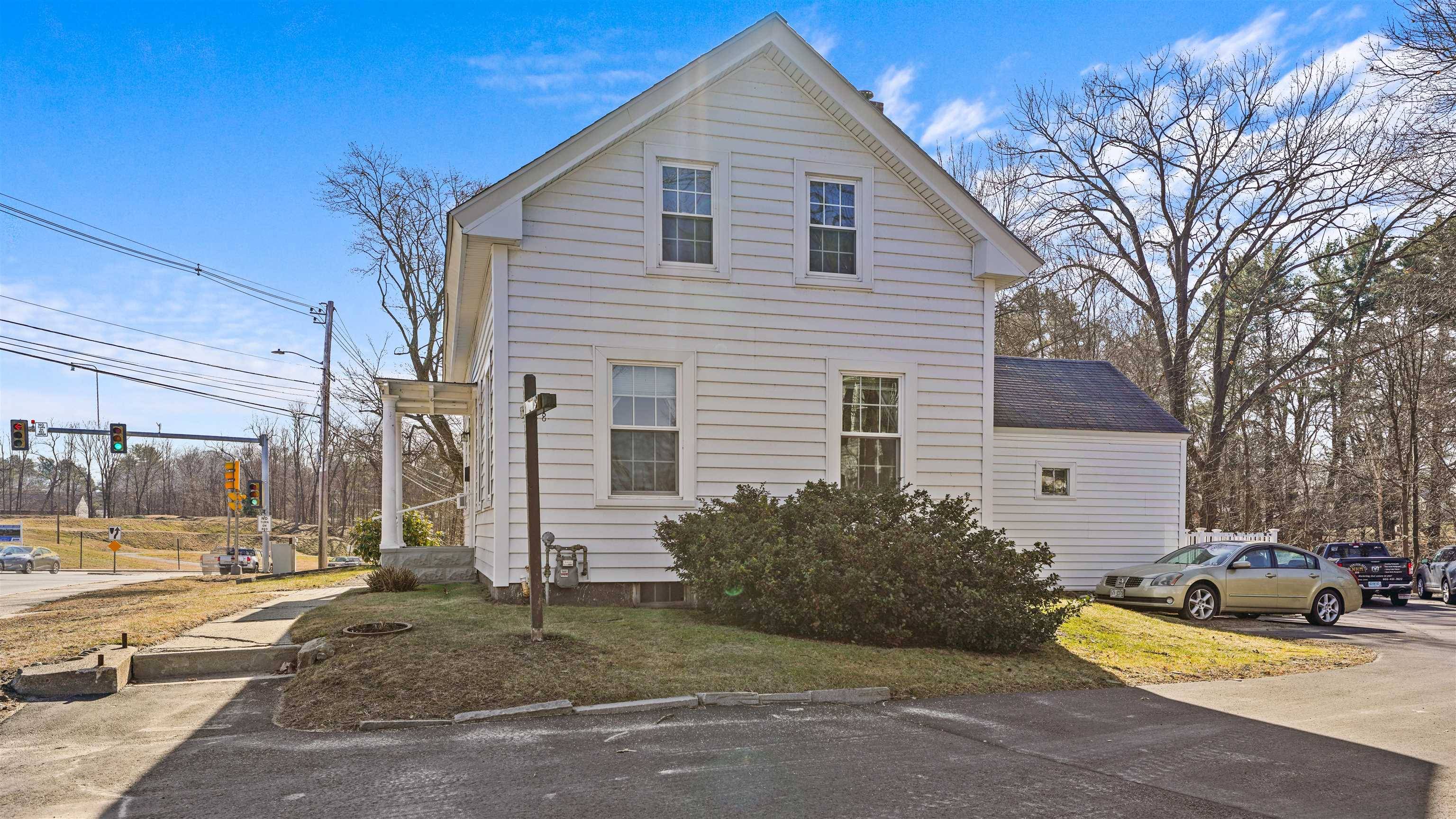 Hudson, NH 03051,1 Lowell RD
