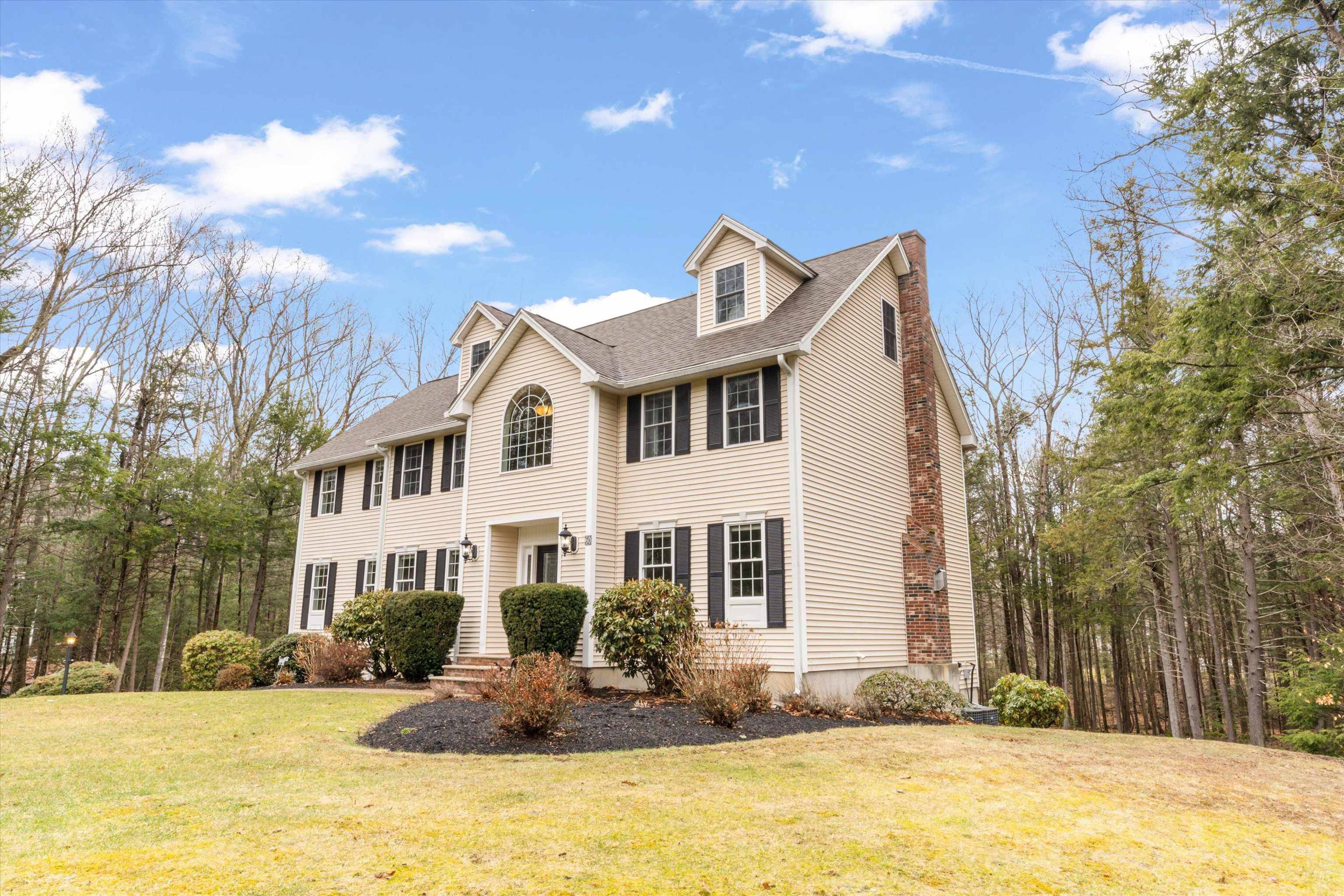 Brentwood, NH 03833,60 Mohawk LN