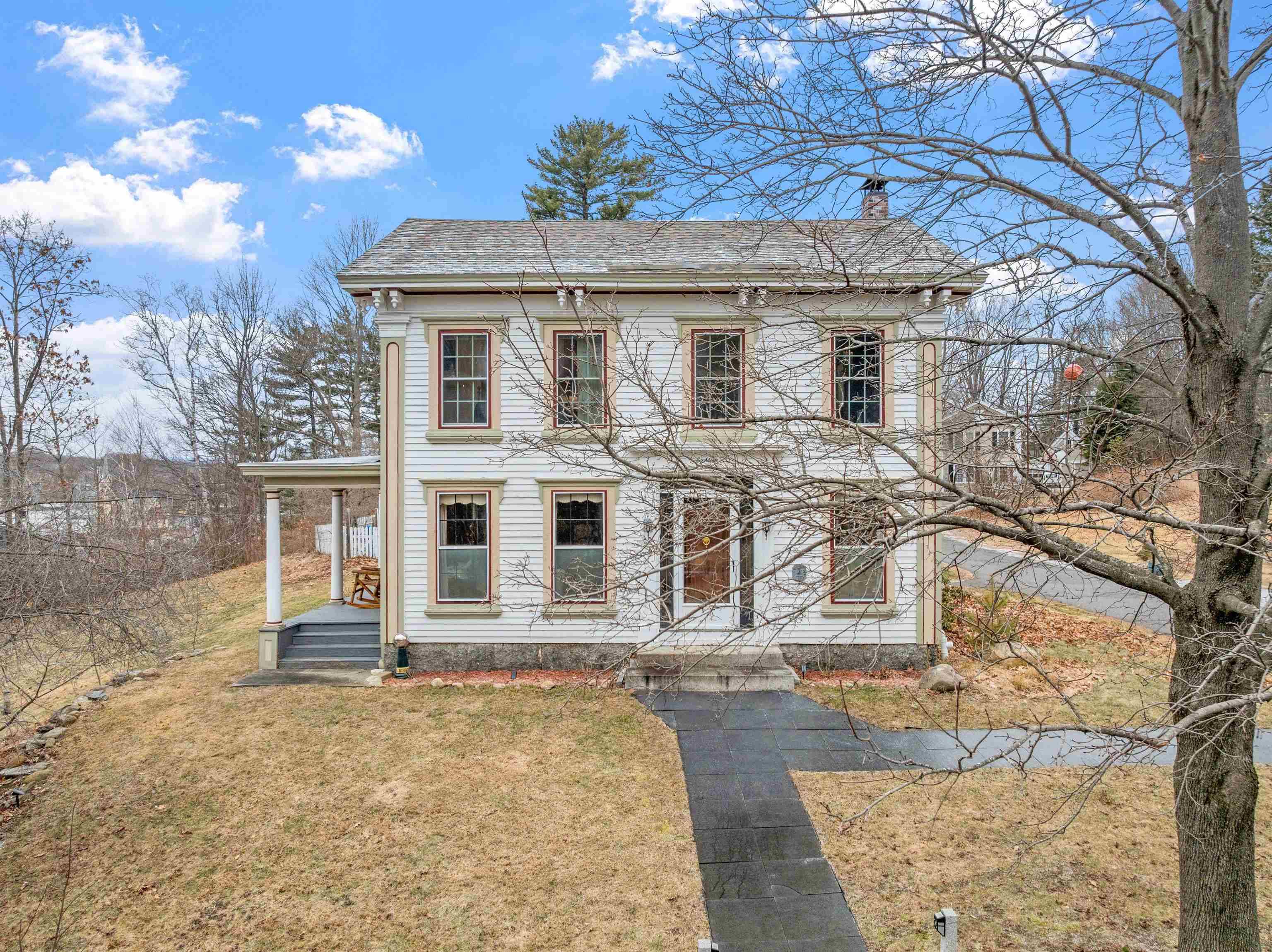 Laconia, NH 03246,18 Cole ST