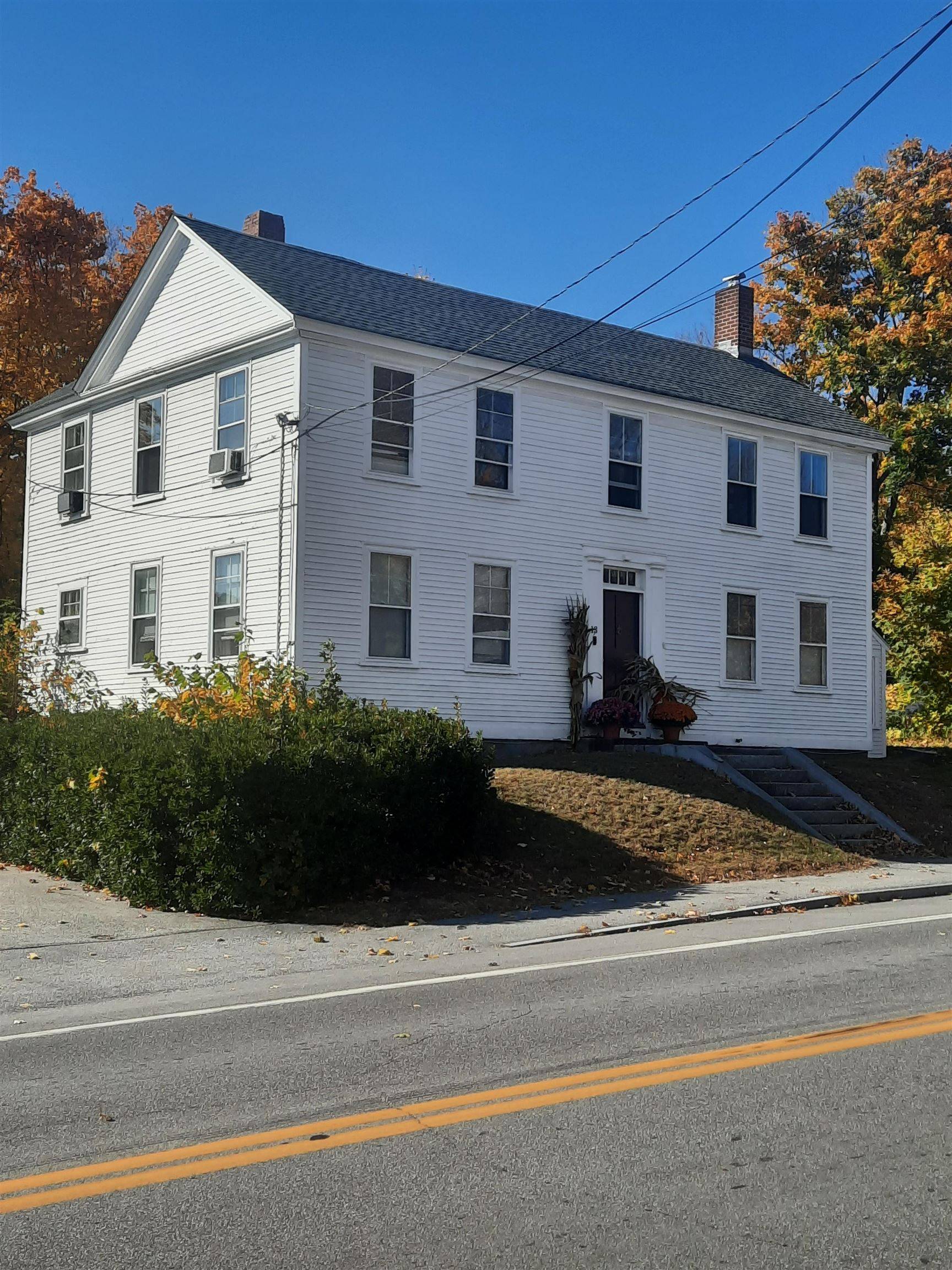 Henniker, NH 03301,13 Maple ST