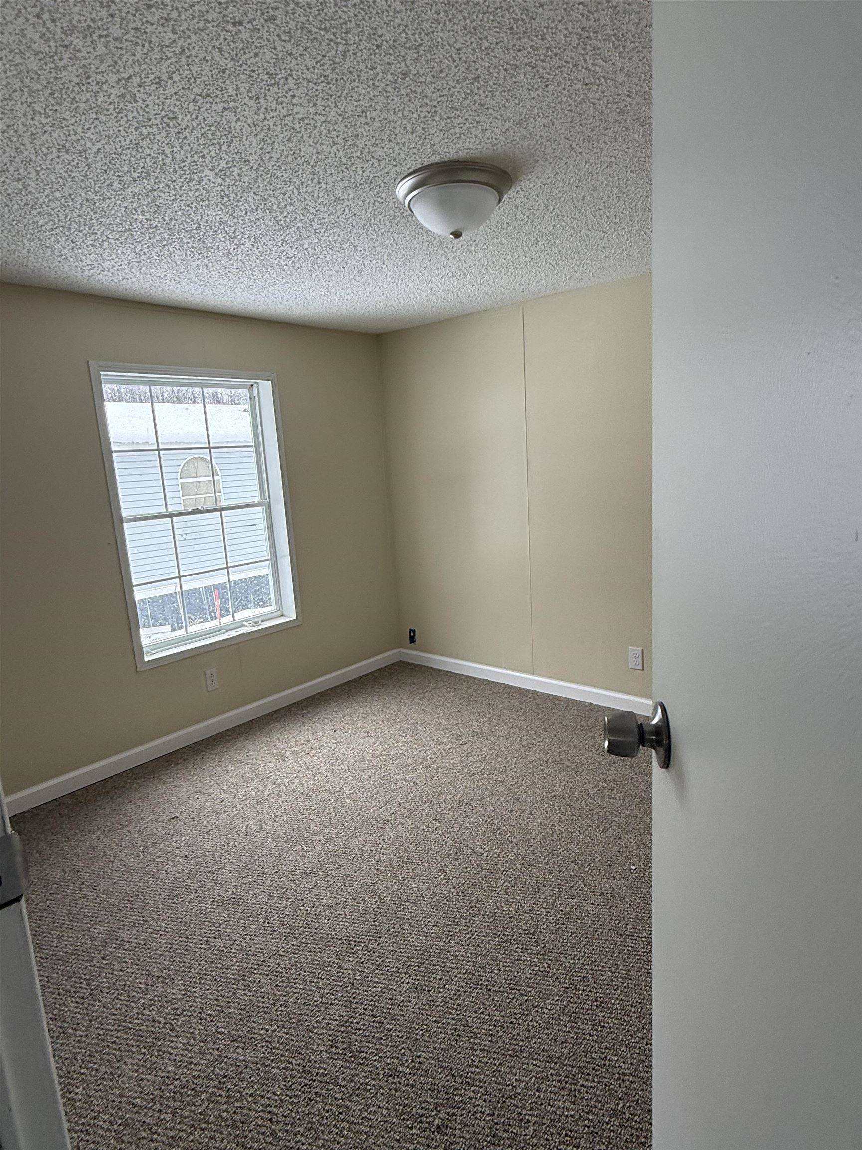 Barre City, VT 05641,165 Railroad ST #165