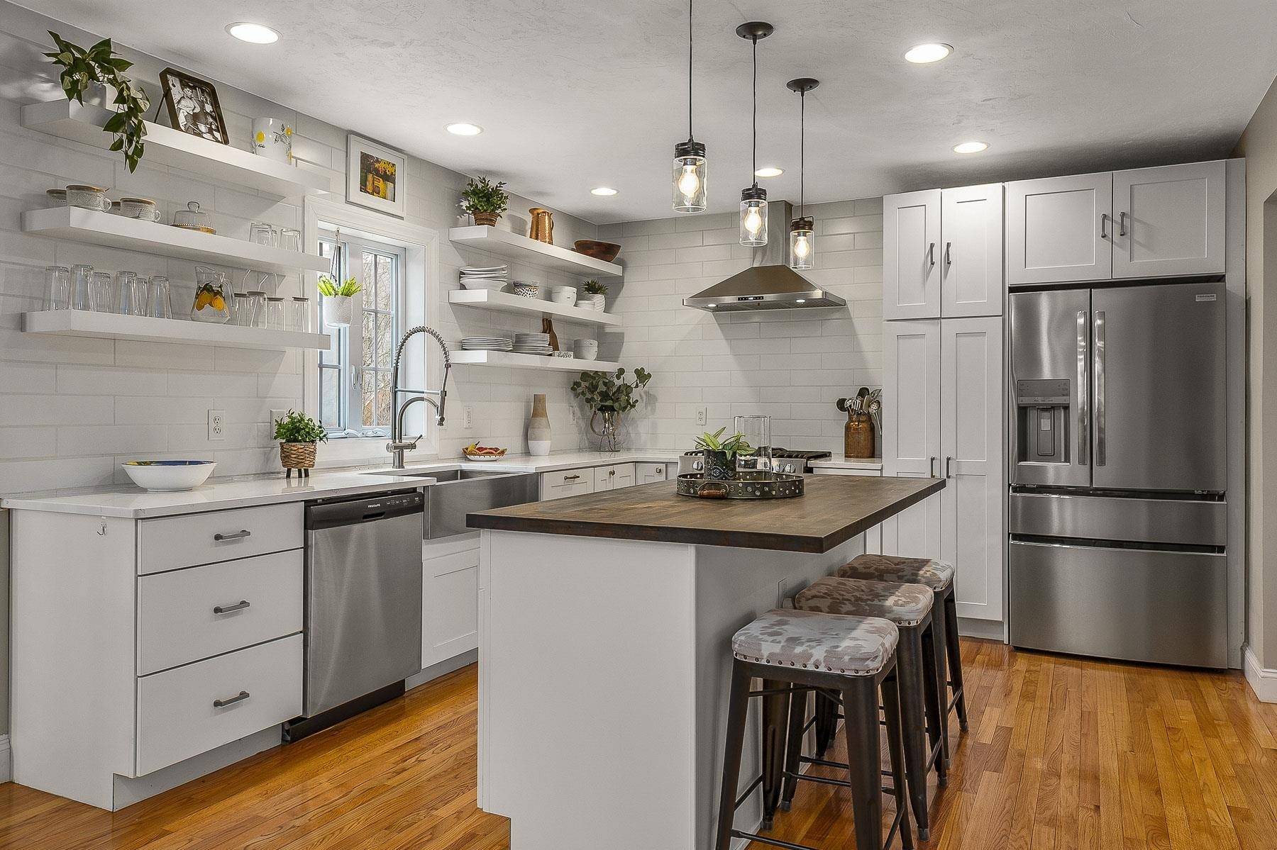 Seabrook, NH 03874,128 Walton RD