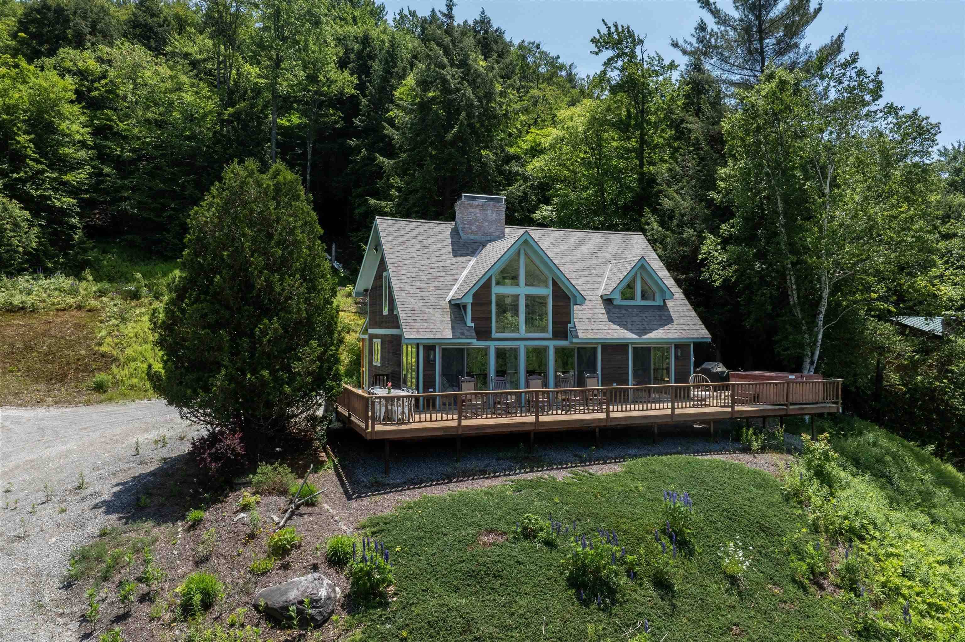 Ludlow, VT 05149,28 Plumley RDG