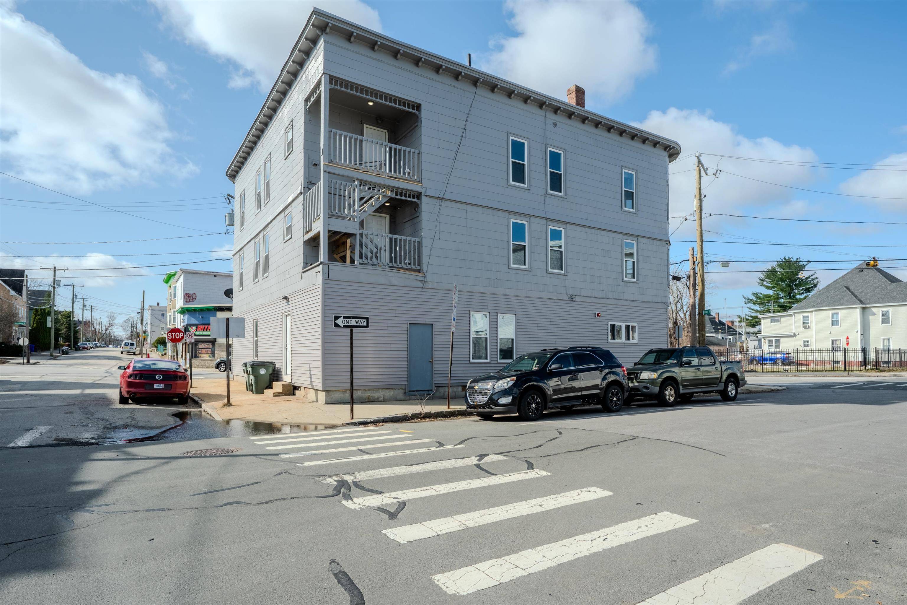 Manchester, NH 03103,74 Massabesic ST