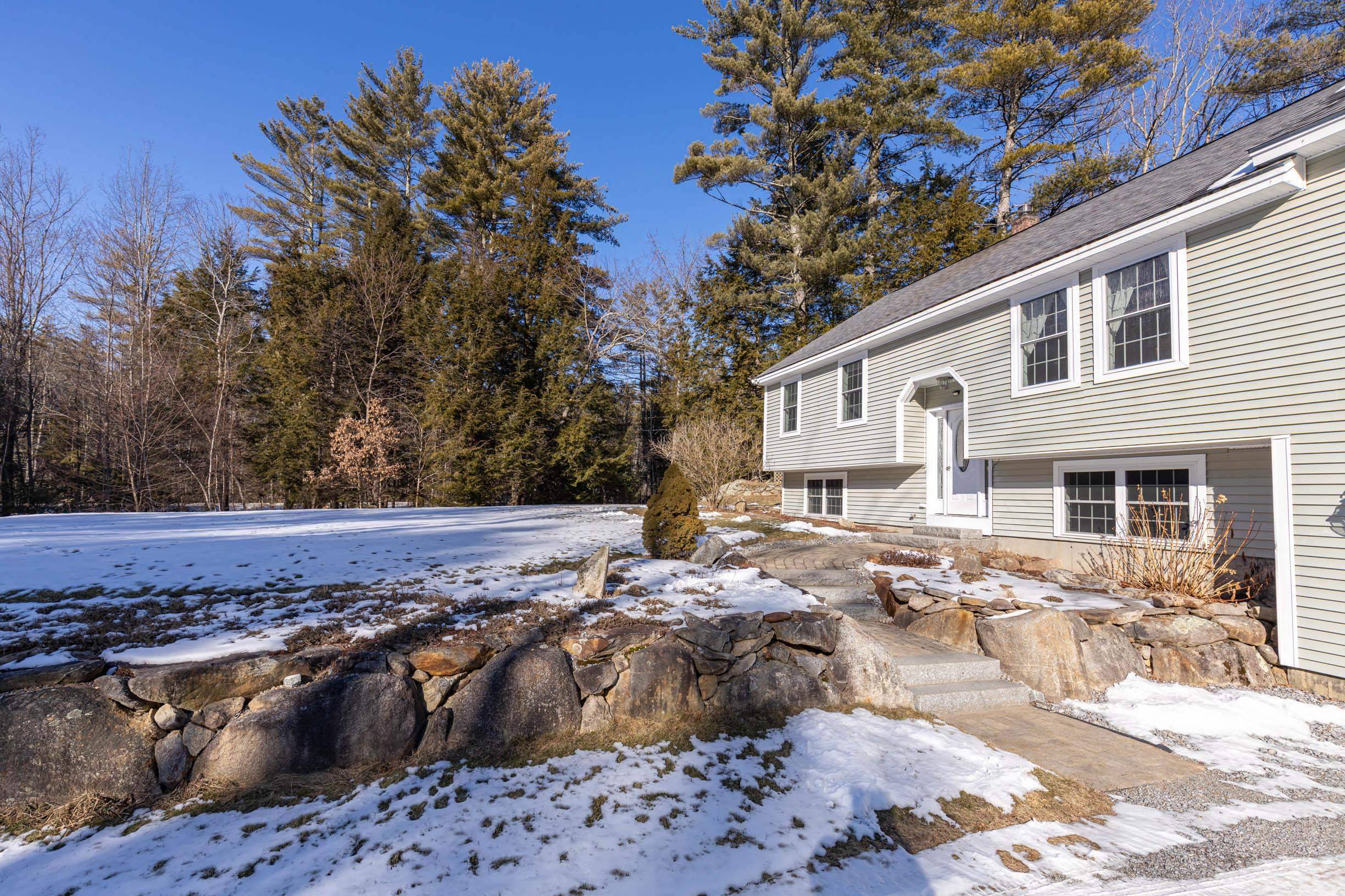 New Boston, NH 03070,369 Old Coach RD
